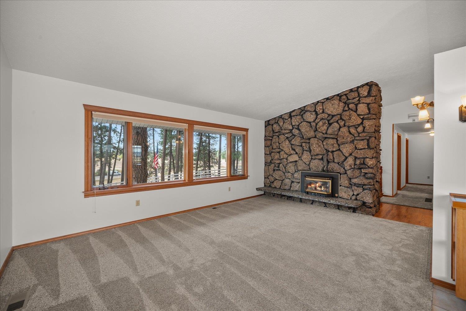 12504 N Fairview Rd - Photo 3