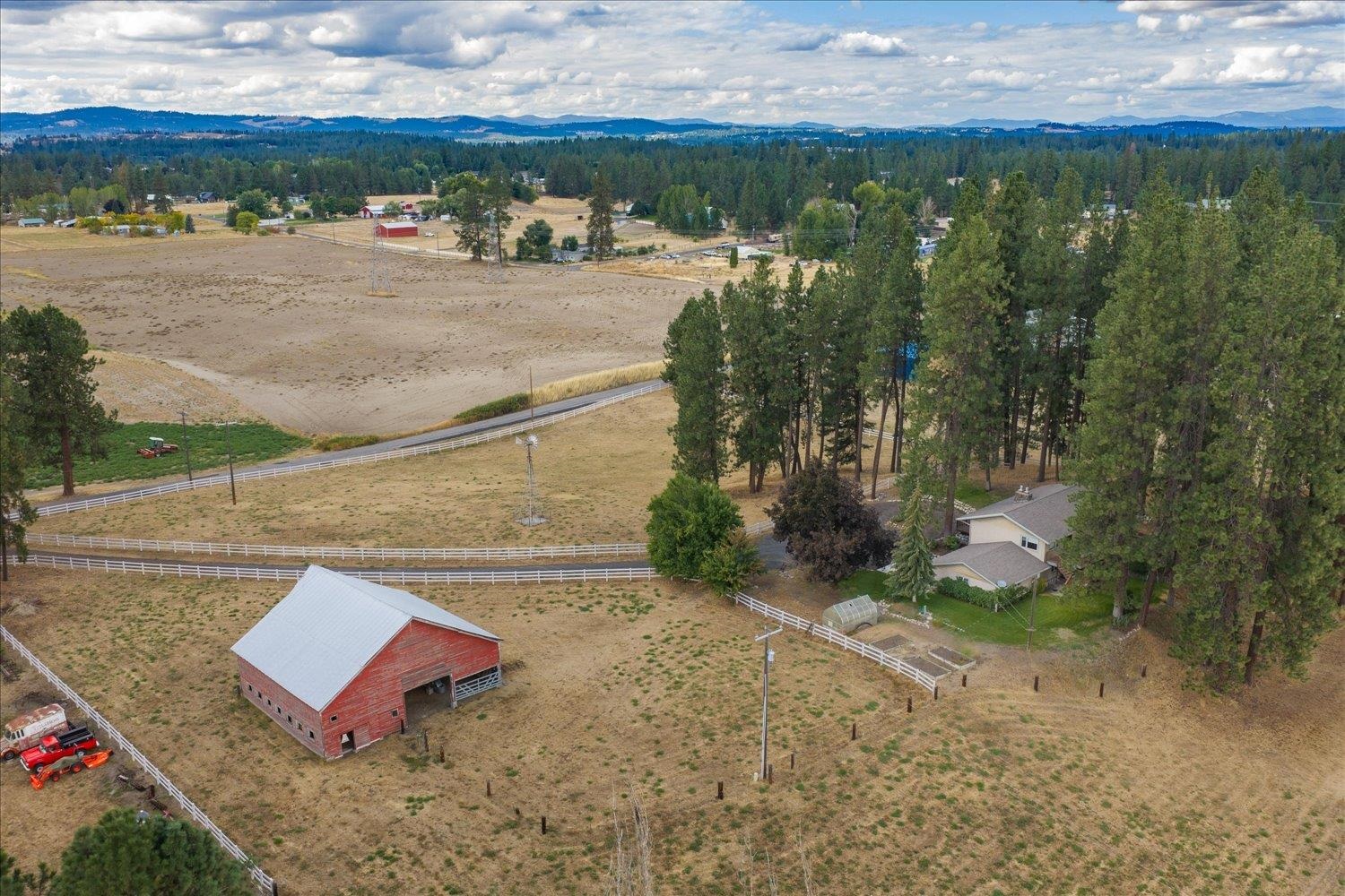 12504 N Fairview Rd - Photo 40