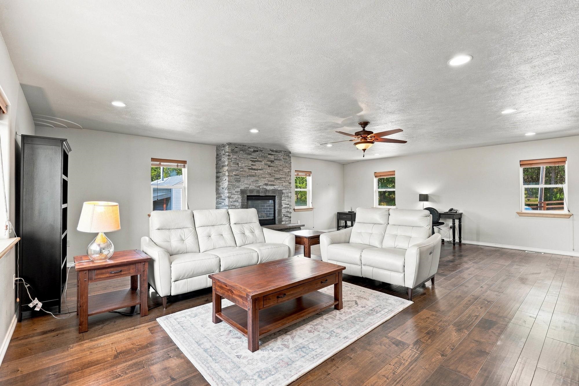 5284 S Wallbridge Rd - Photo 3