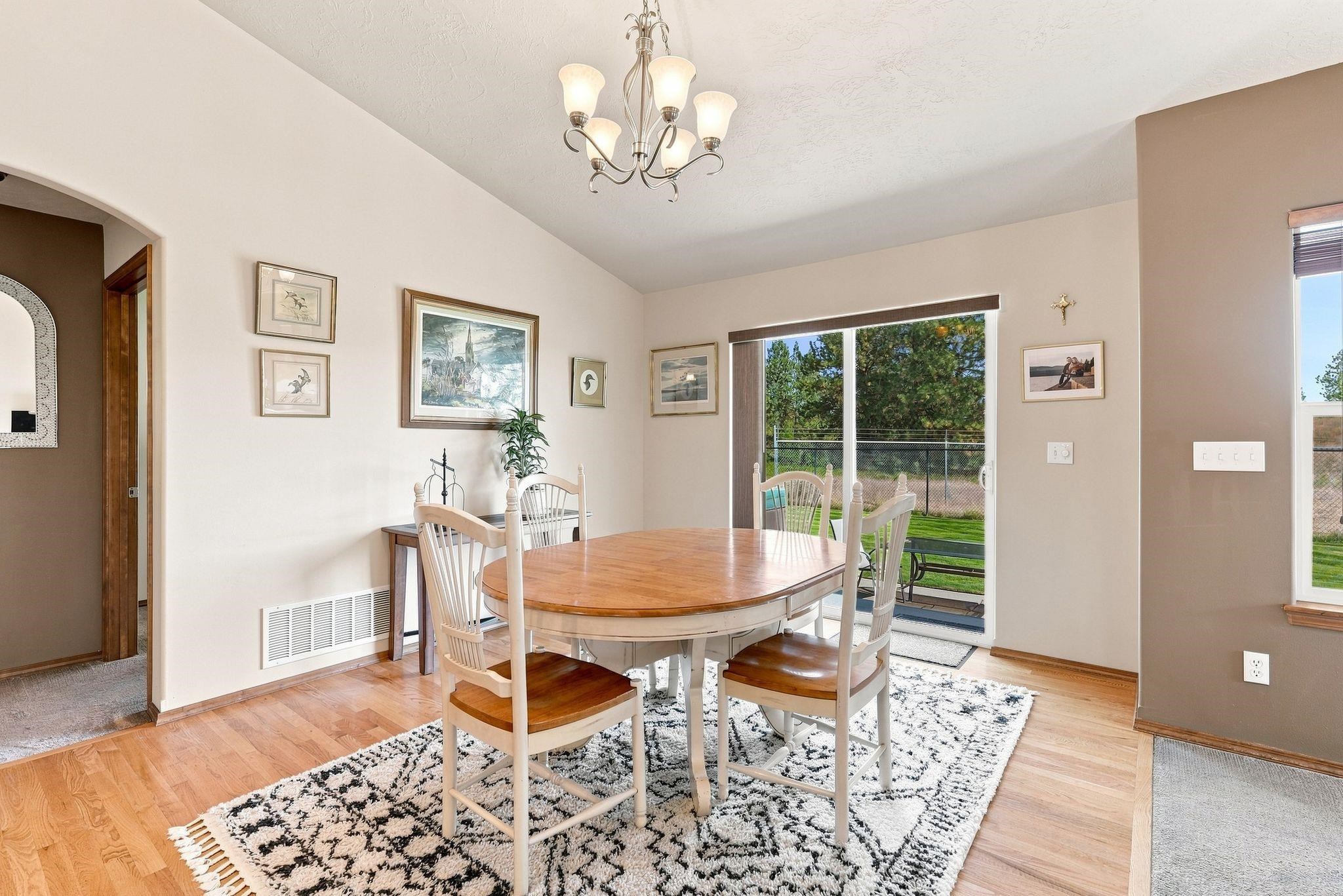 204 N Helstrom St - Photo 4