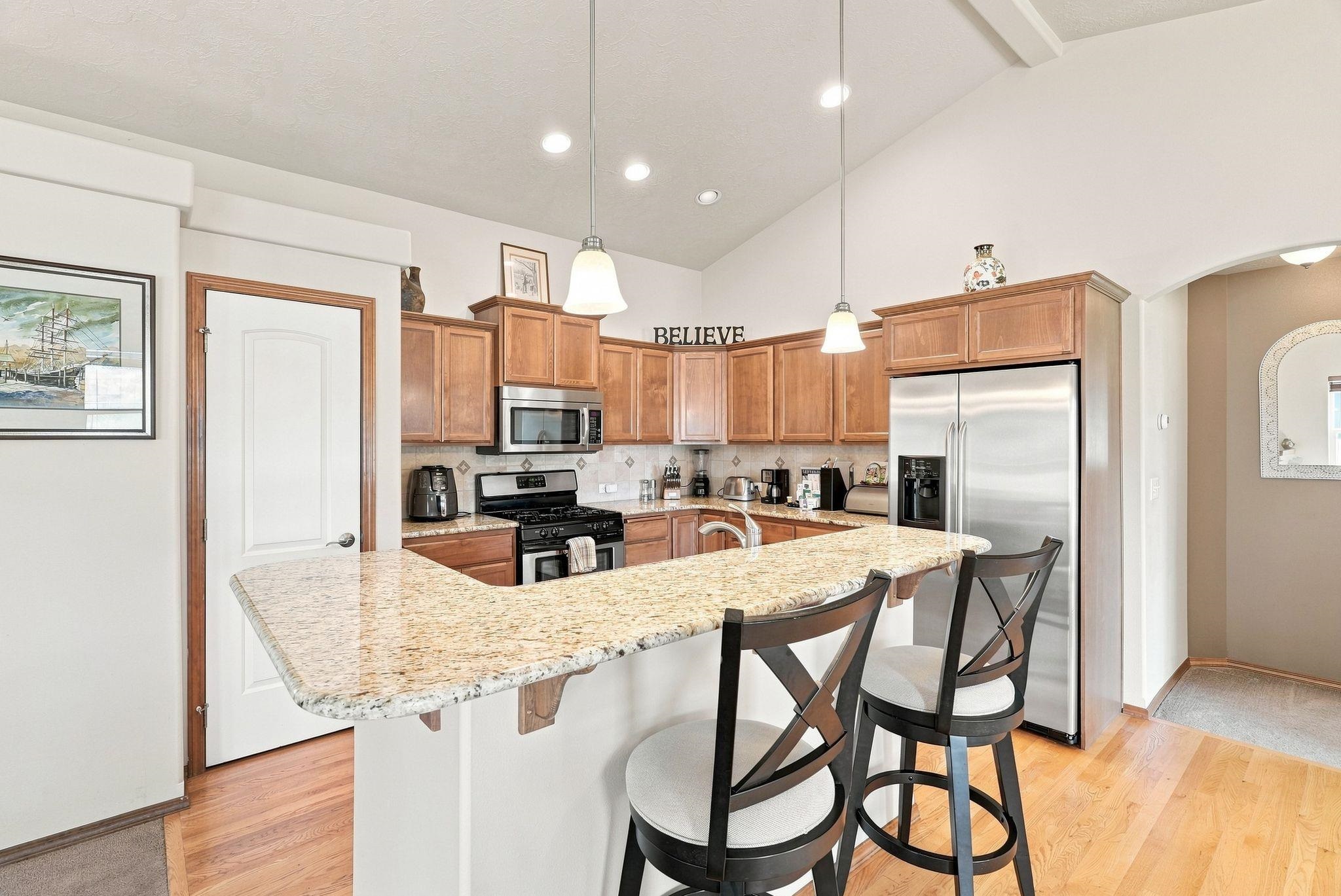 204 N Helstrom St - Photo 6