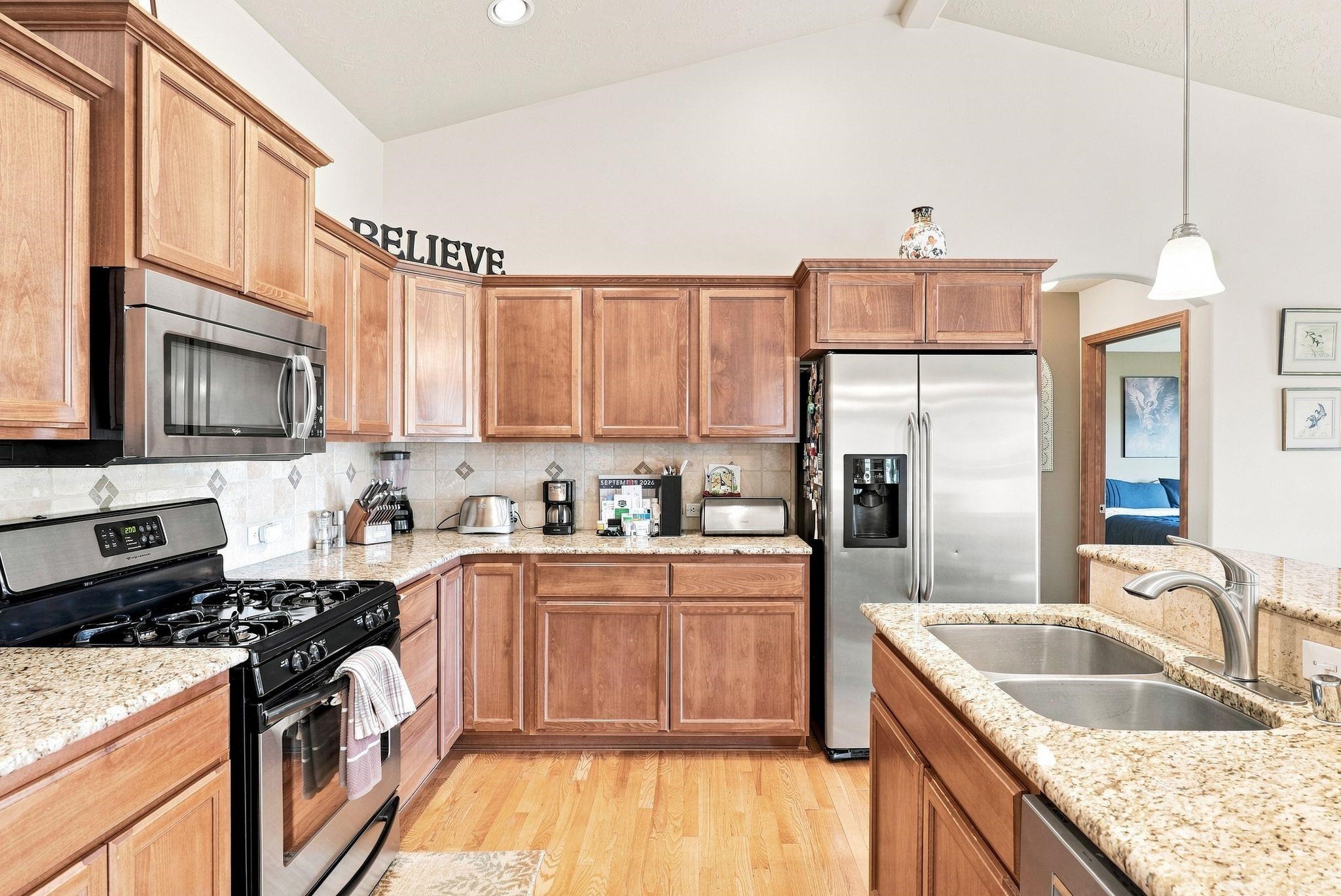 204 N Helstrom St - Photo 8