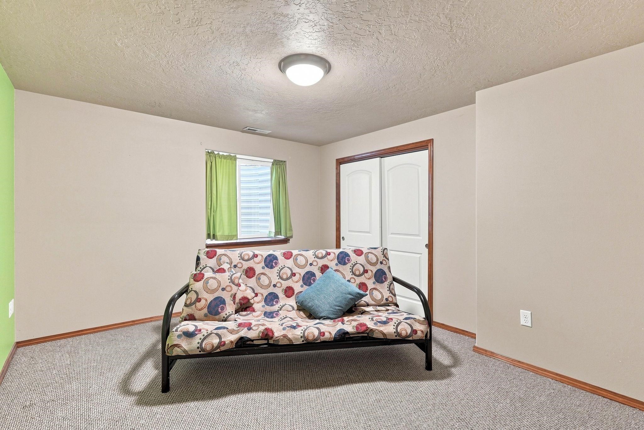 204 N Helstrom St - Photo 22