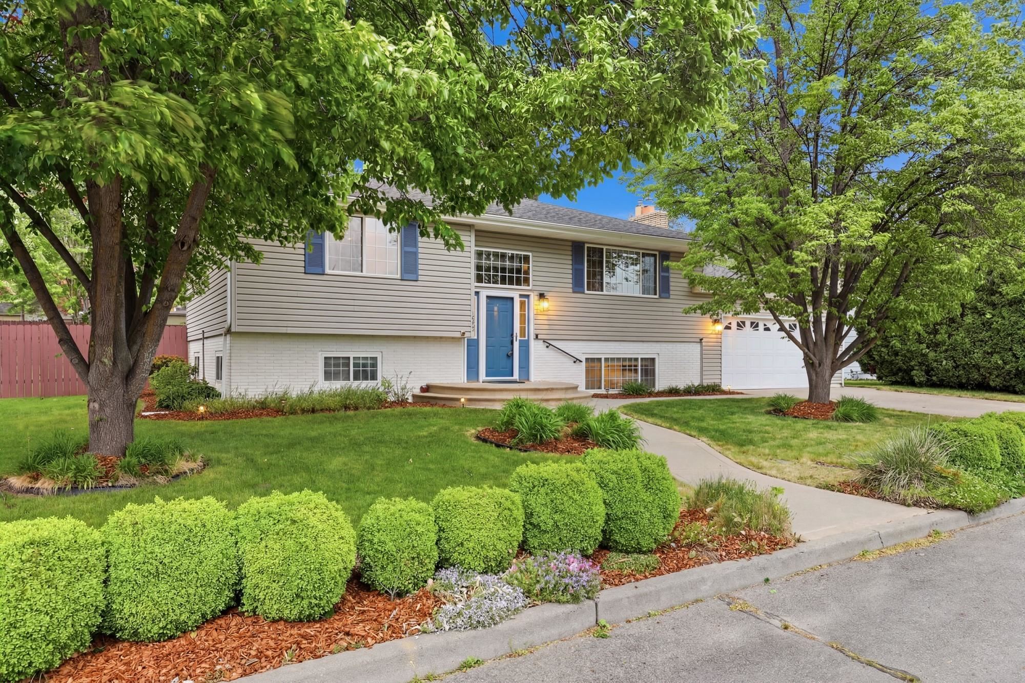 11905 E 22nd Ave - Photo 2