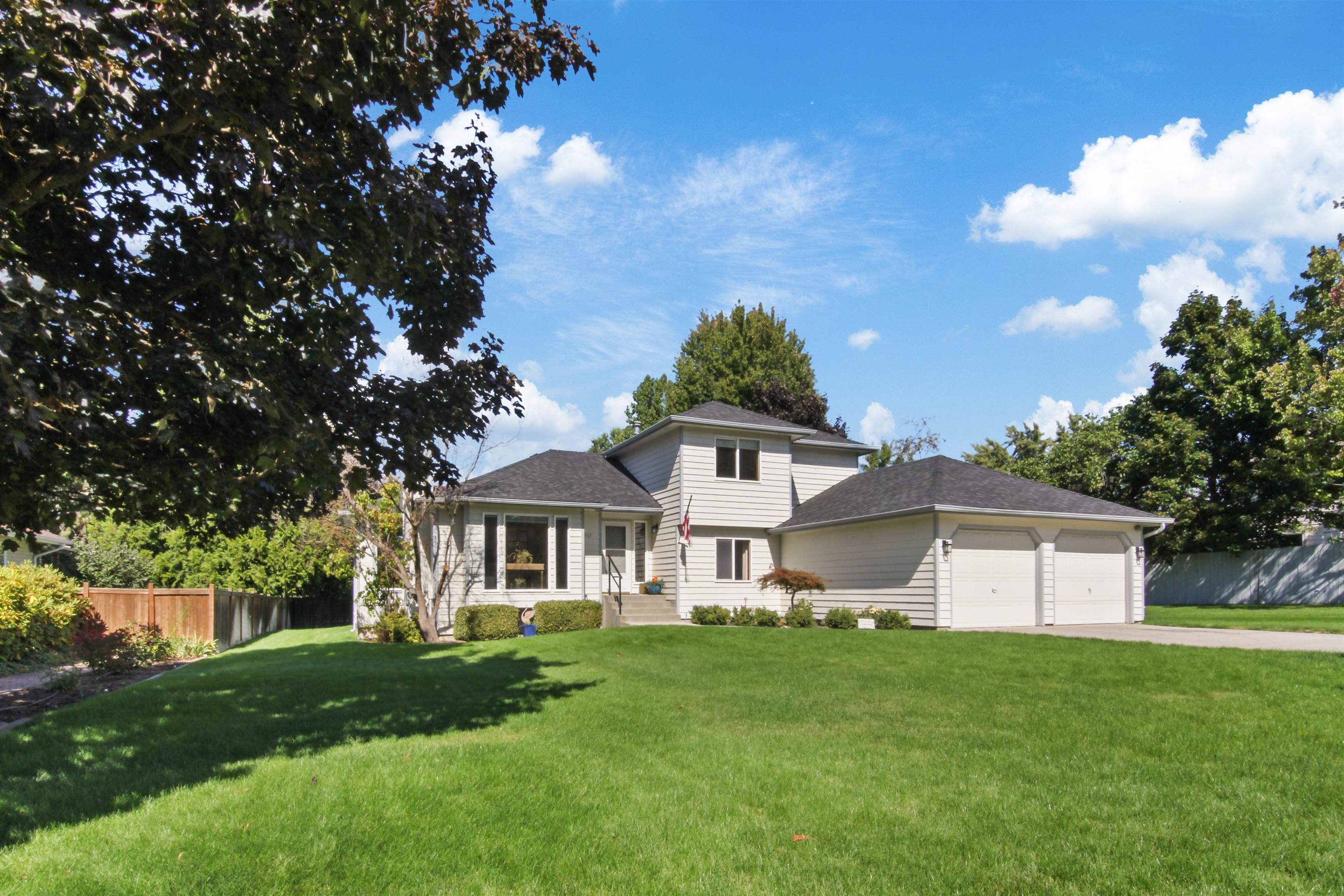 3515 E Tara Dr - Photo 1