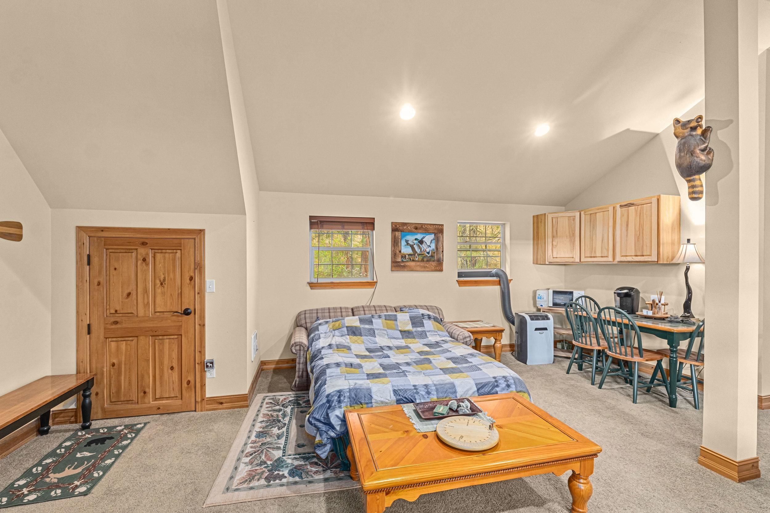 6472 Enterprise Rd - Photo 36