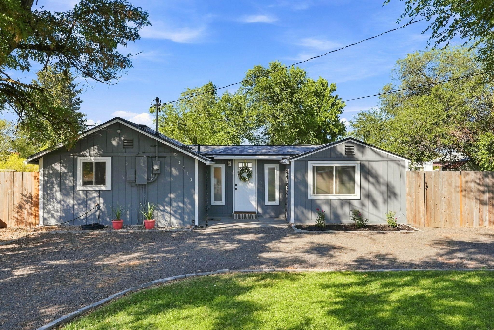 4013 E 3rd Ave - Photo 1