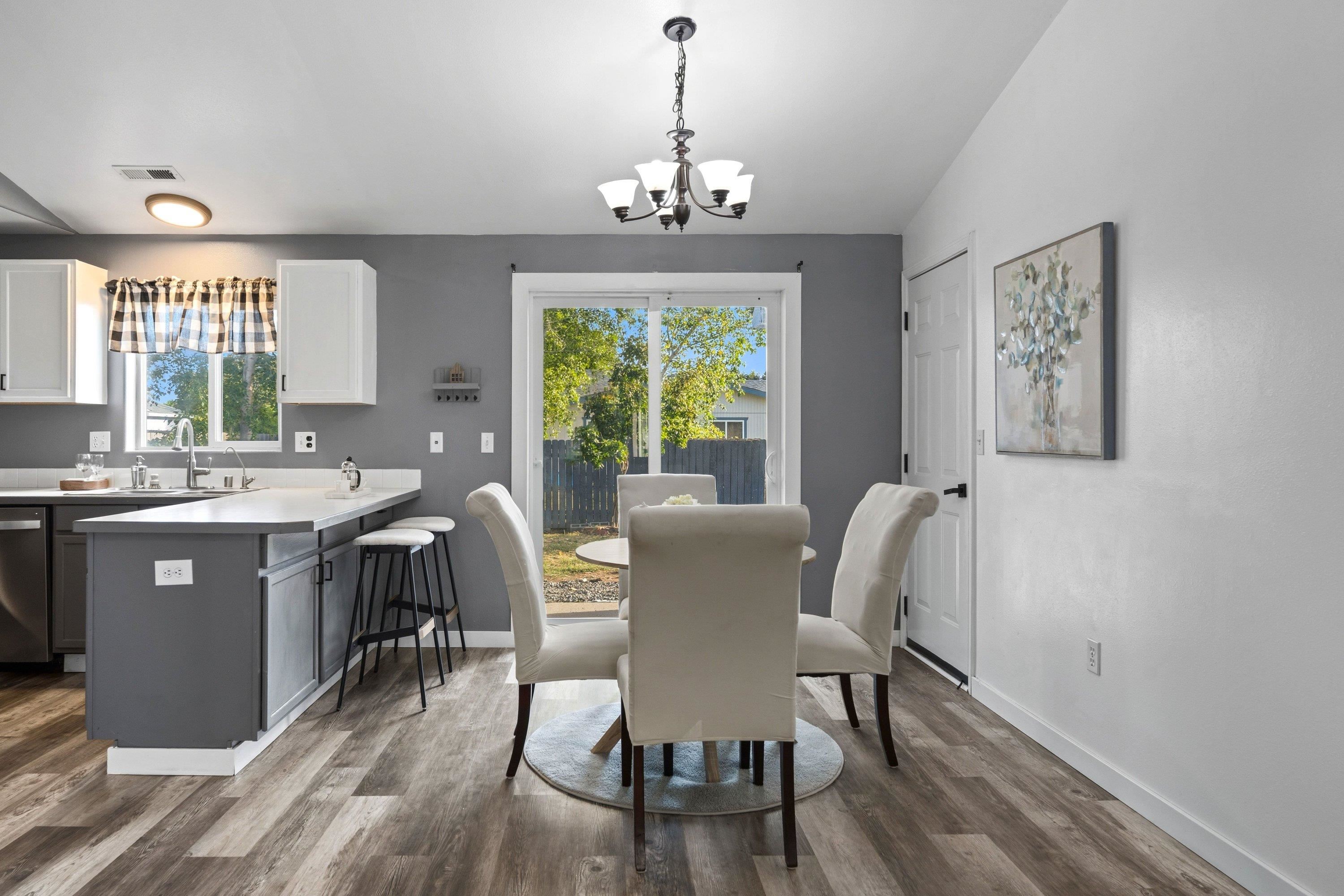 12609 W Chandler Ave - Photo 11