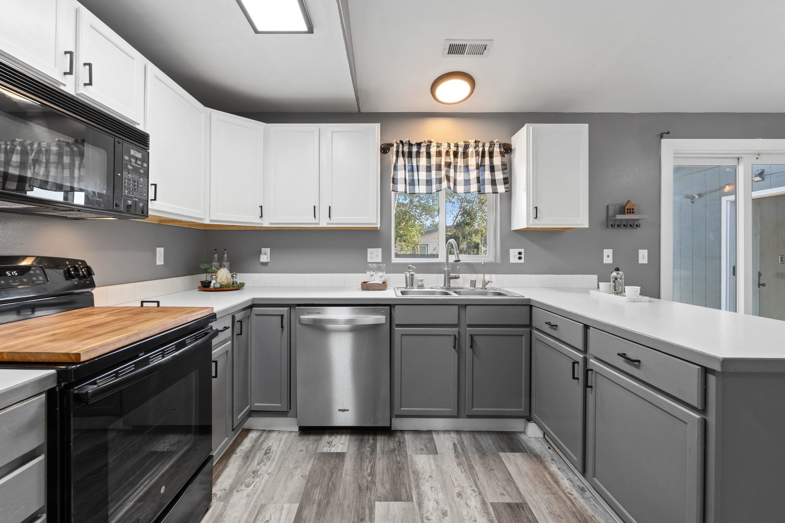 12609 W Chandler Ave - Photo 16