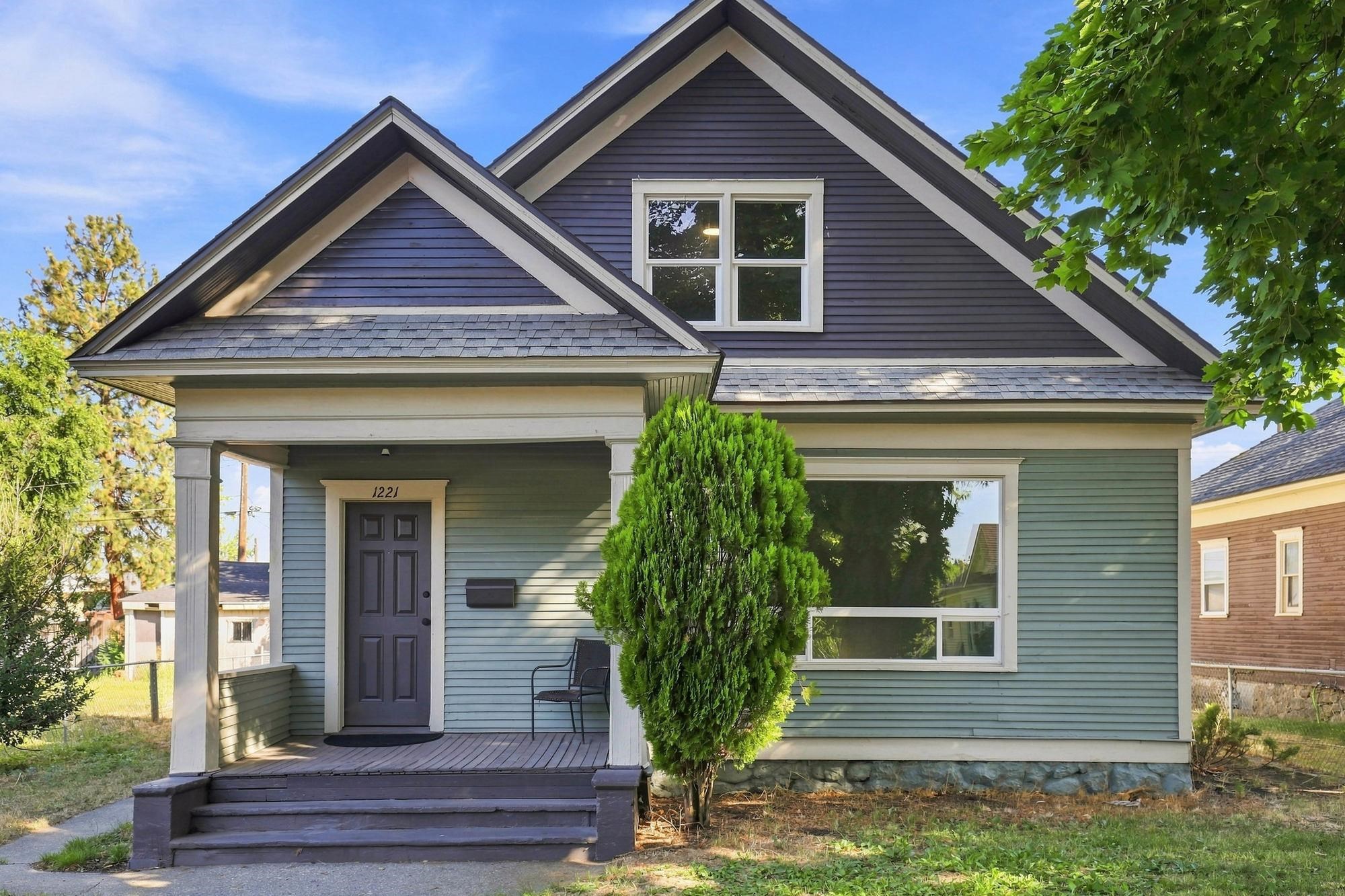1221 E Carlisle Ave - Photo 1