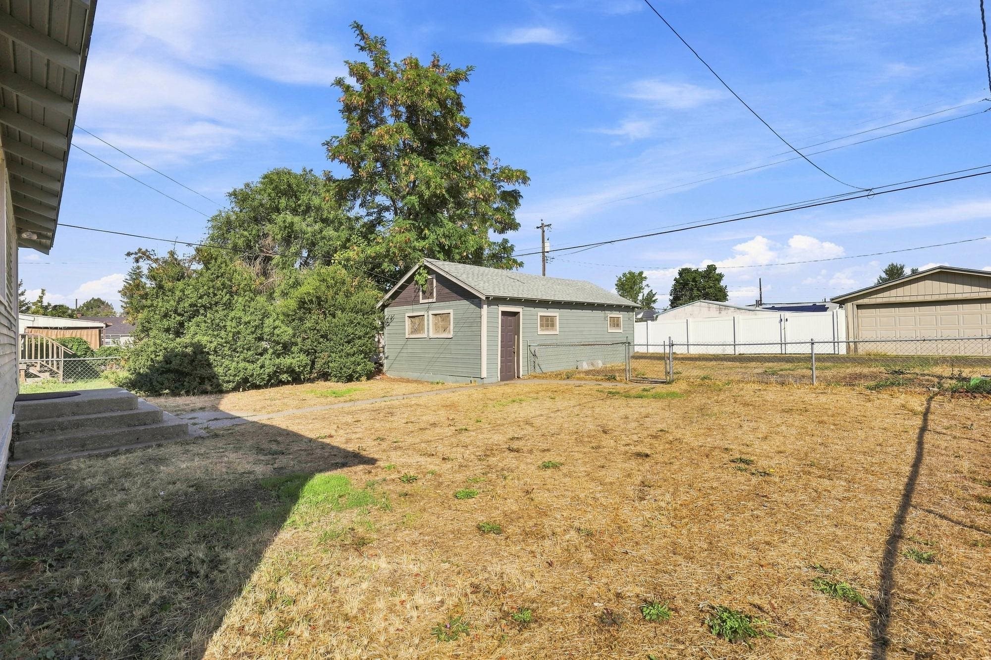 1221 E Carlisle Ave - Photo 25