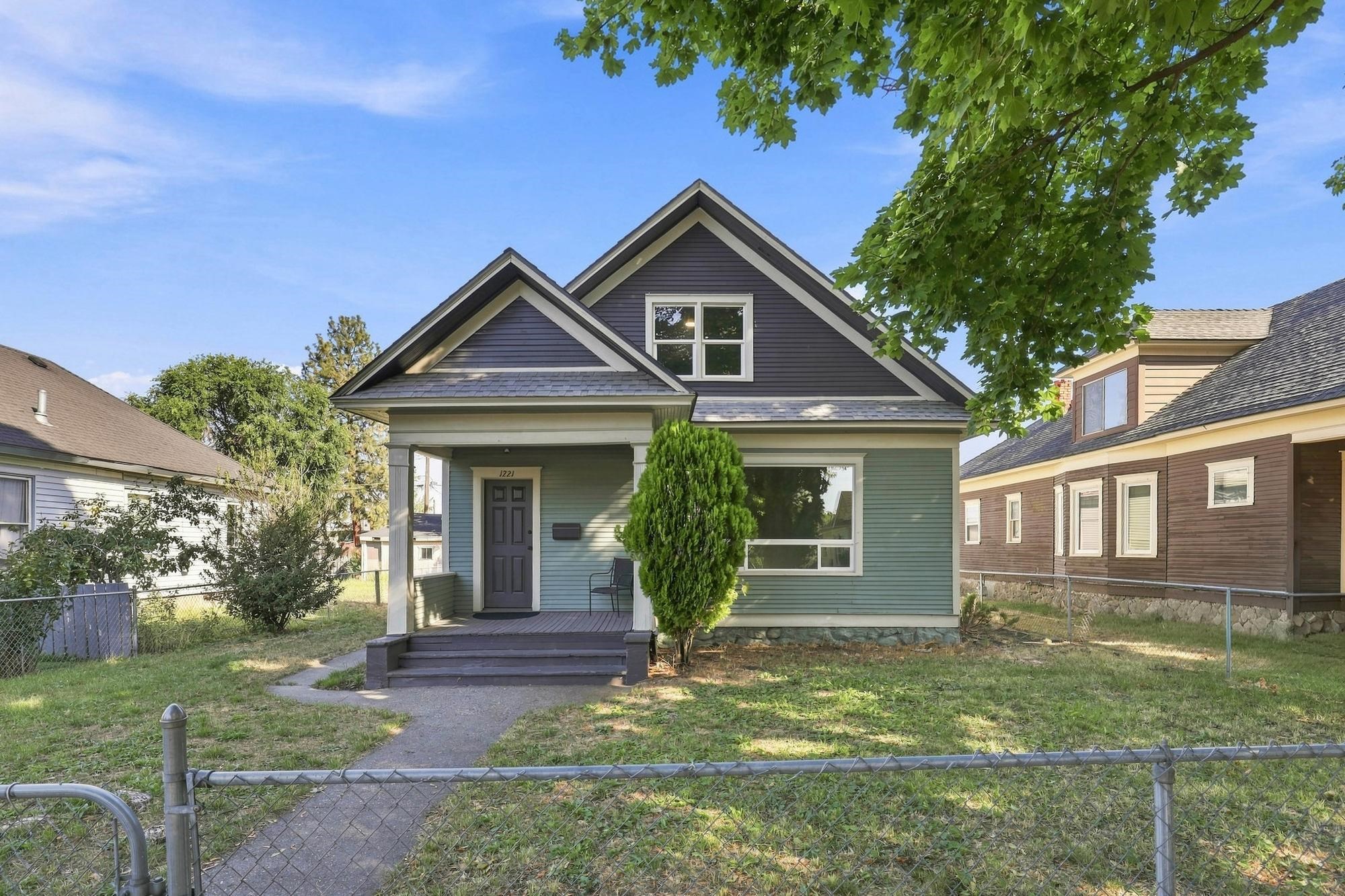1221 E Carlisle Ave - Photo 2