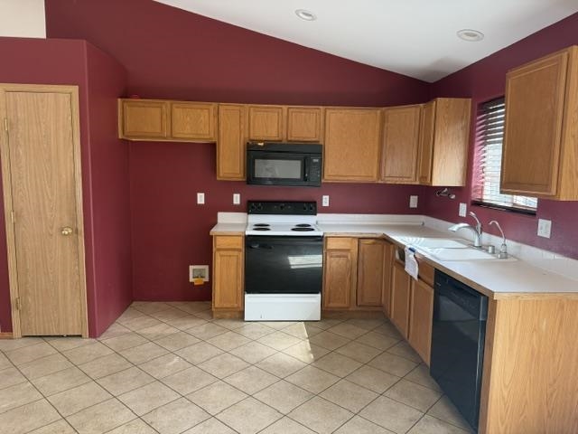 12407 W Chandler Ave - Photo 4