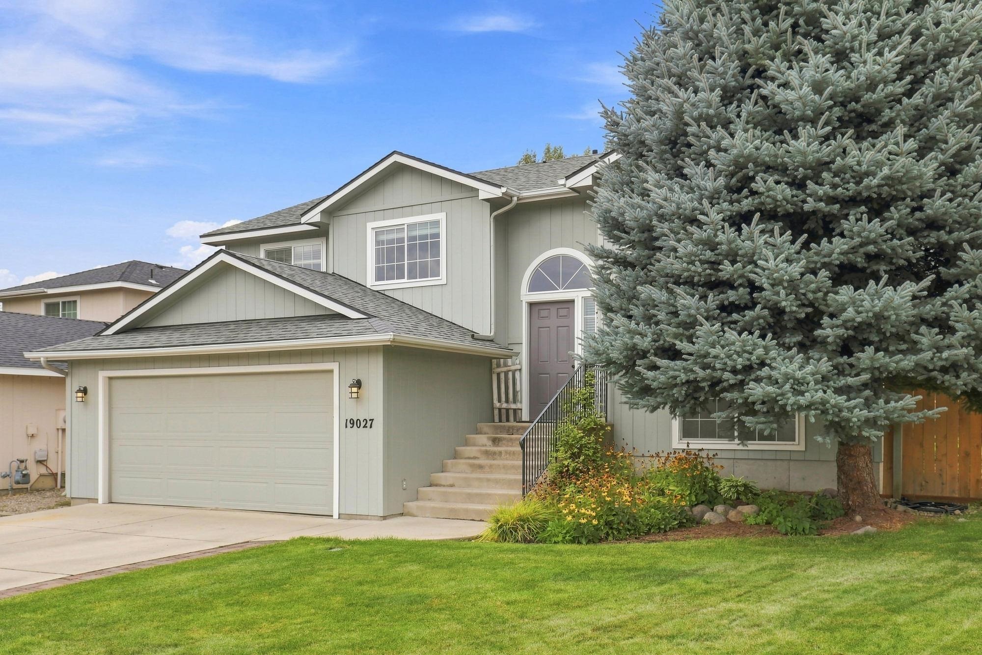 19027 E Shannon Ln - Photo 2