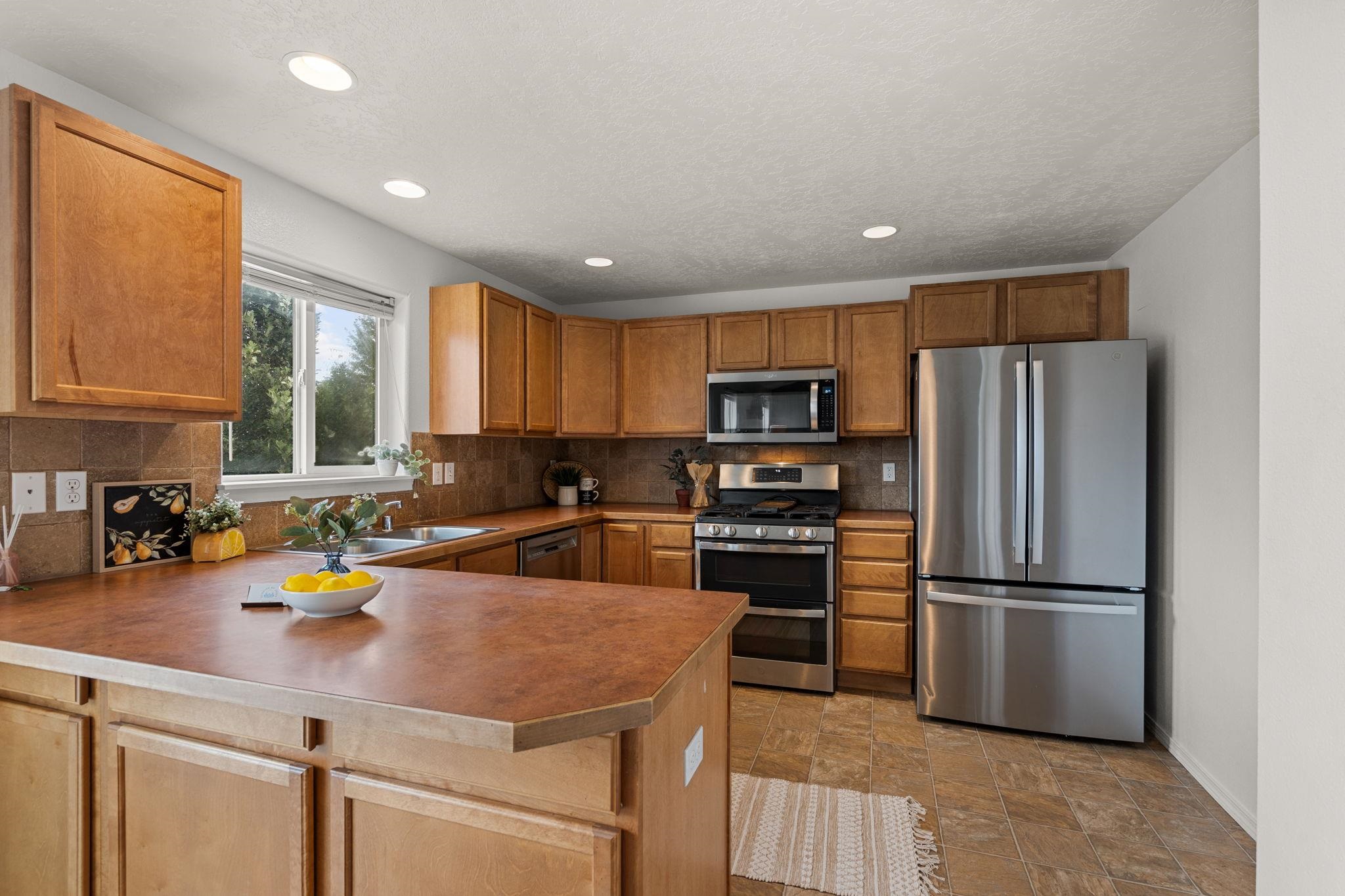 12611 W Pacific Ct - Photo 11