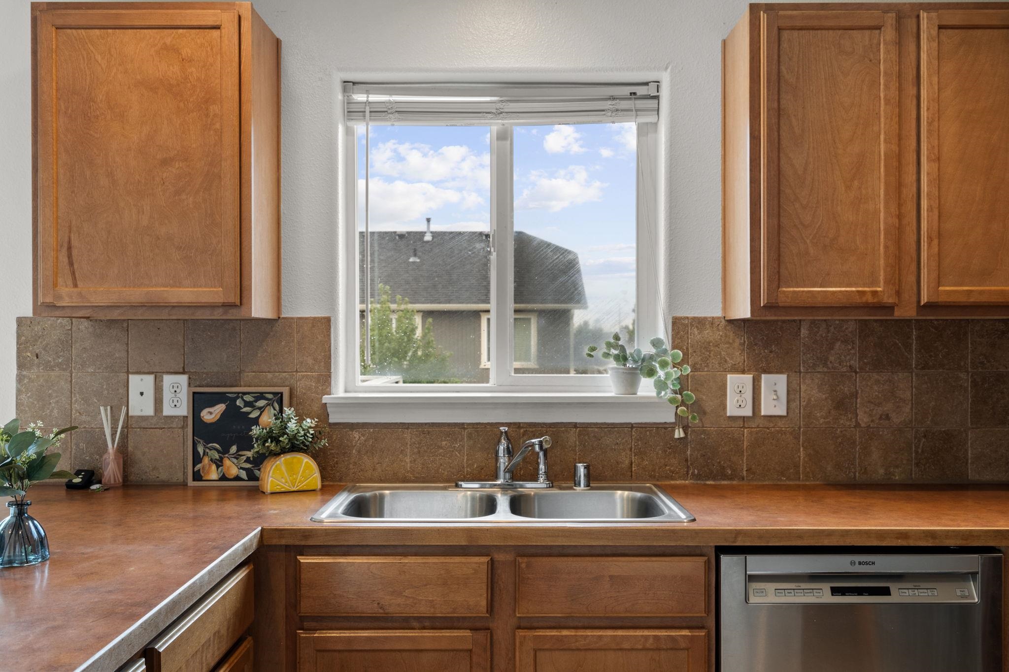 12611 W Pacific Ct - Photo 13