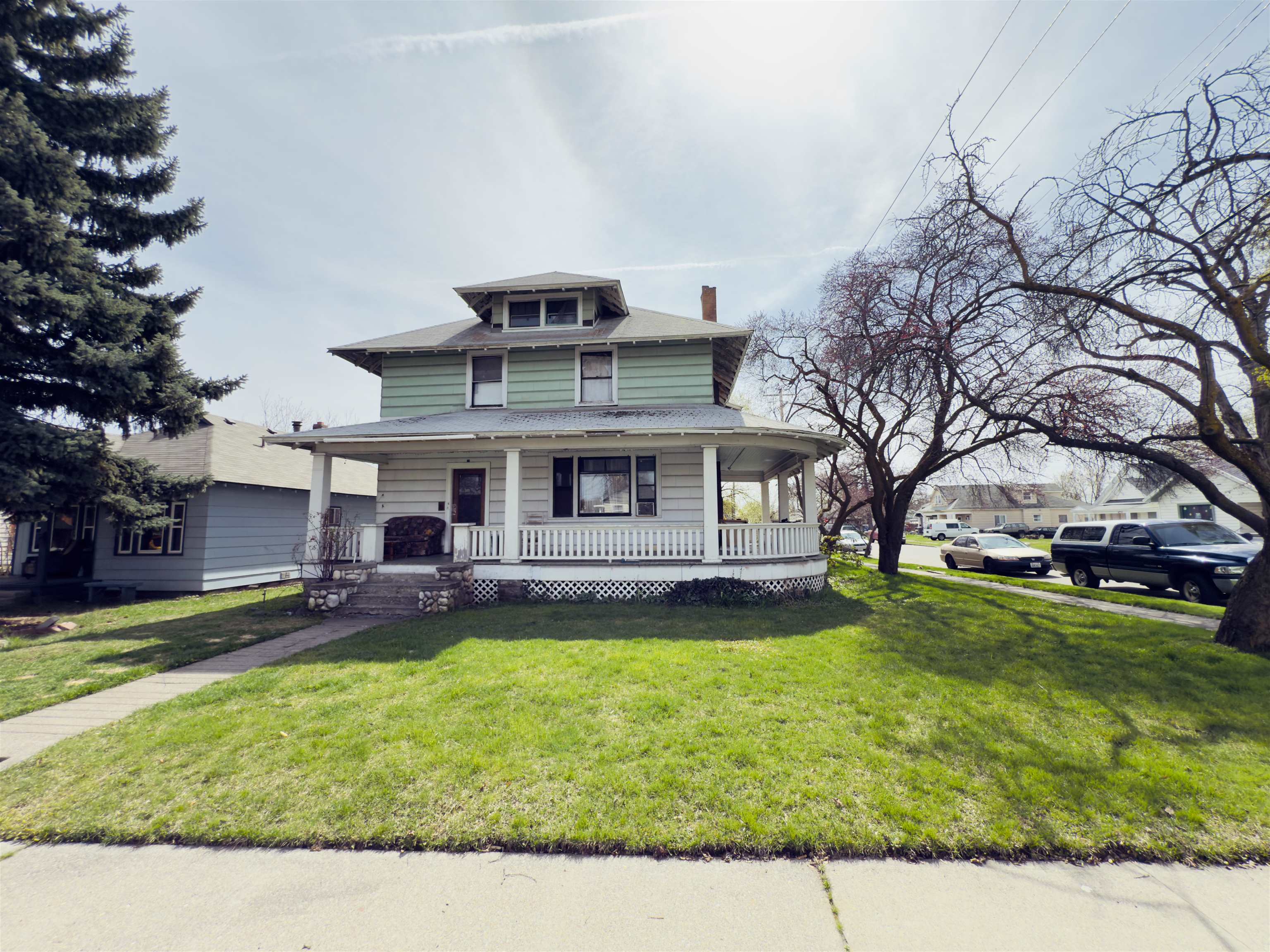 4722 N Regal St - Photo 2
