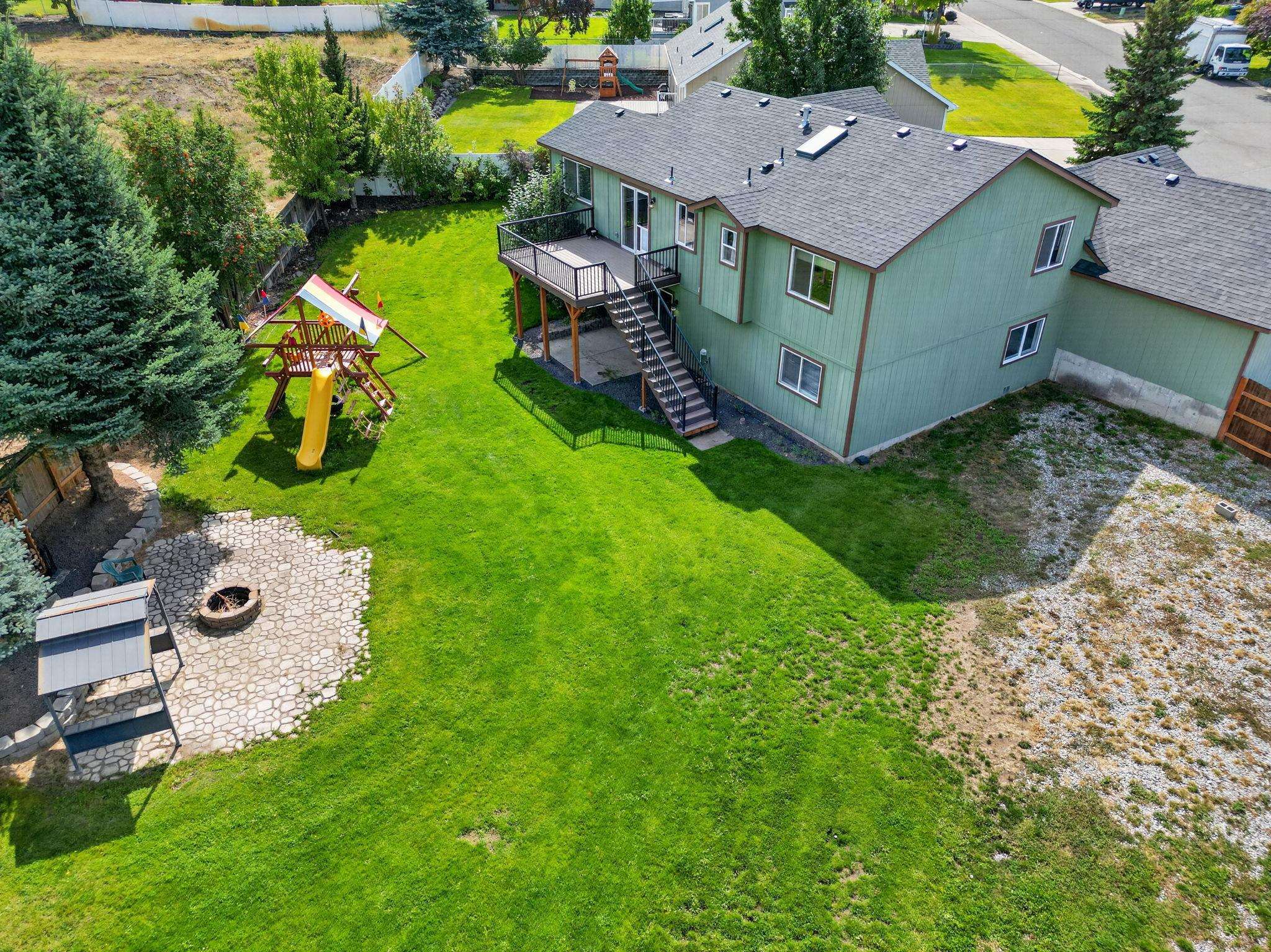 18020 N Addison Ct - Photo 45