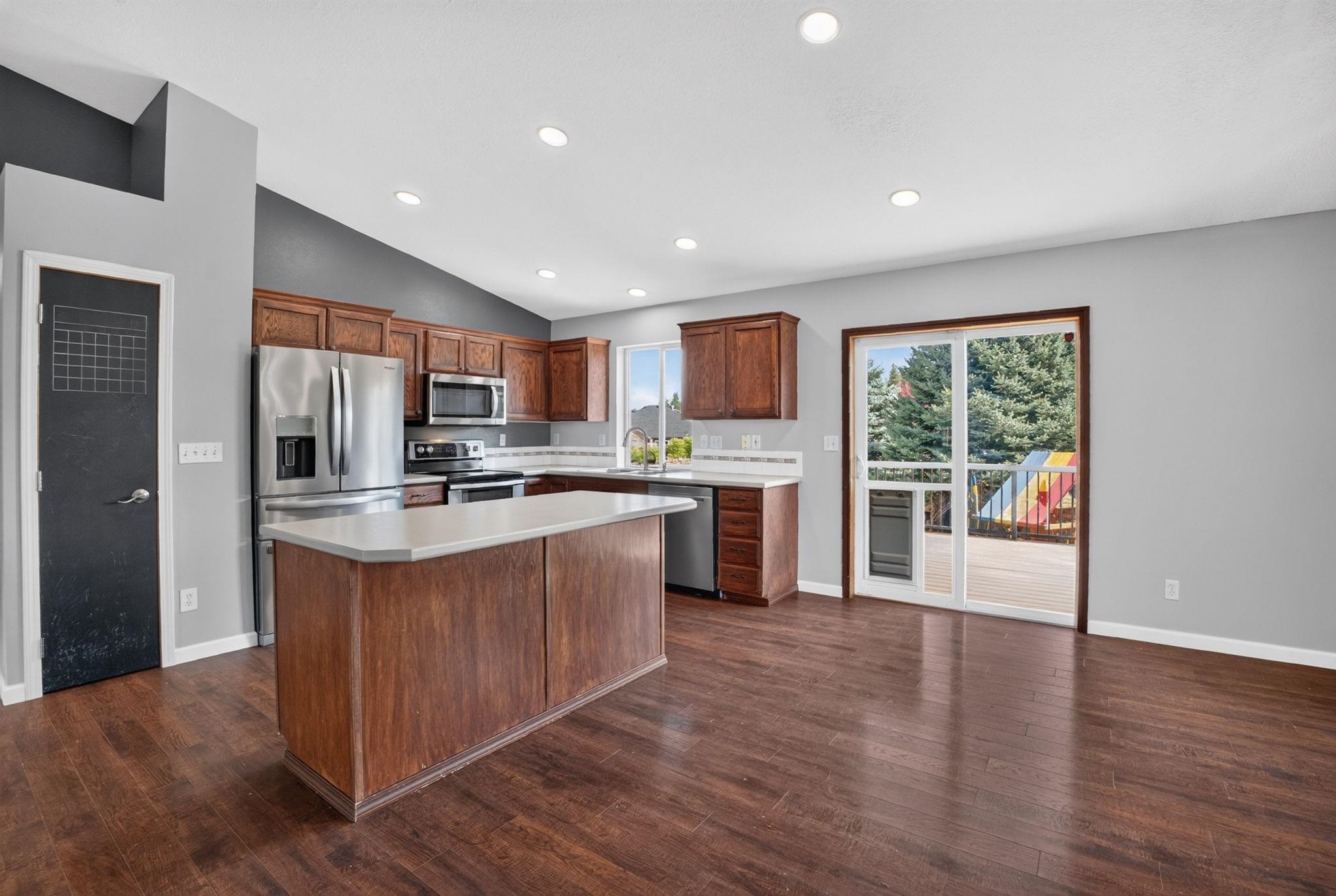 18020 N Addison Ct - Photo 18