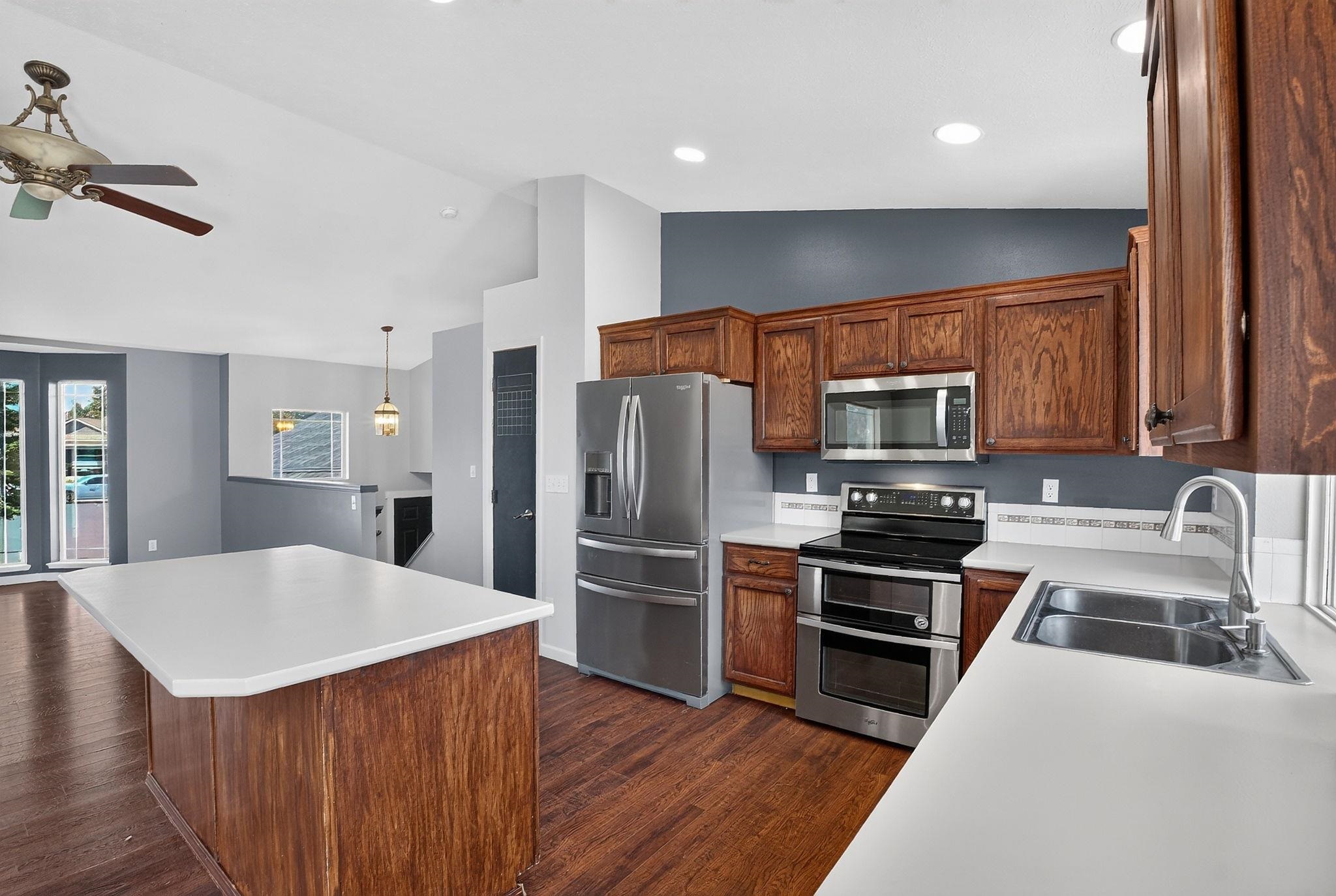 18020 N Addison Ct - Photo 19