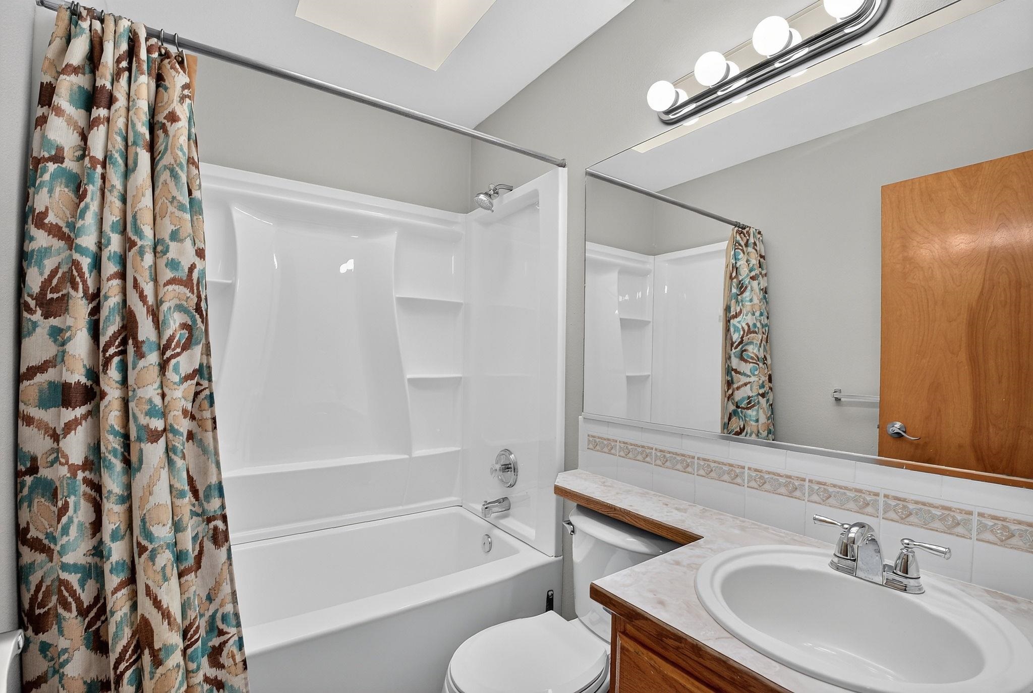 18020 N Addison Ct - Photo 25
