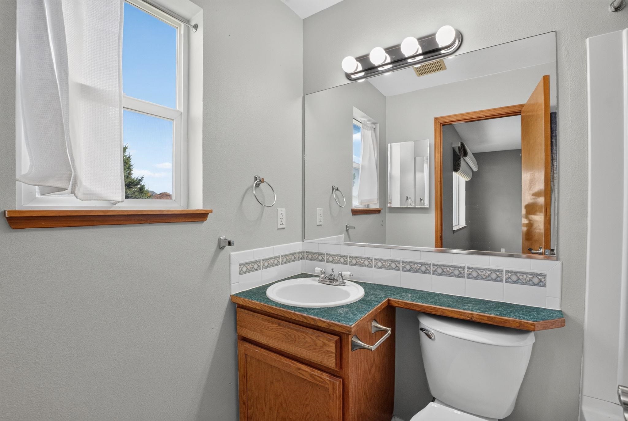 18020 N Addison Ct - Photo 23