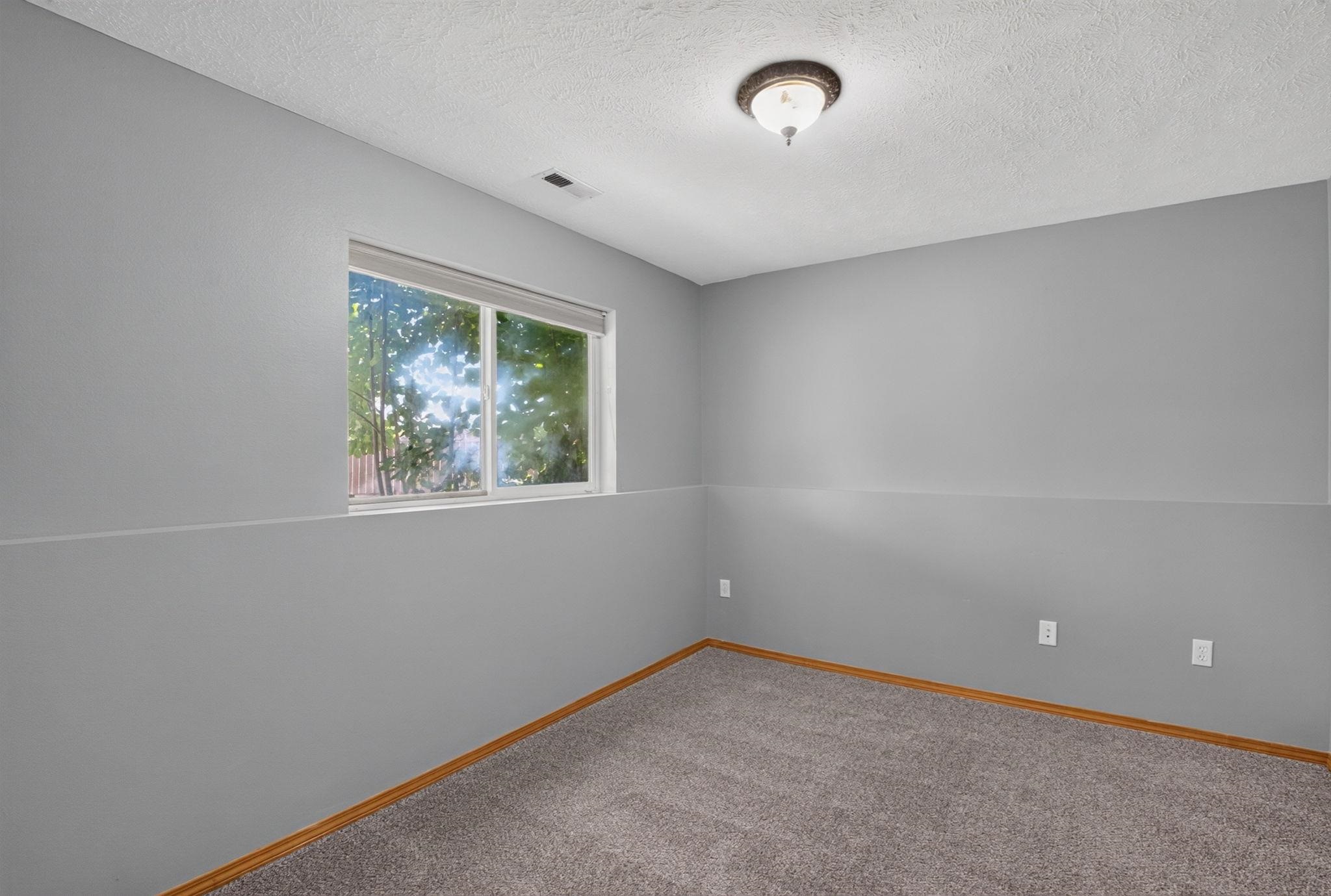 18020 N Addison Ct - Photo 32