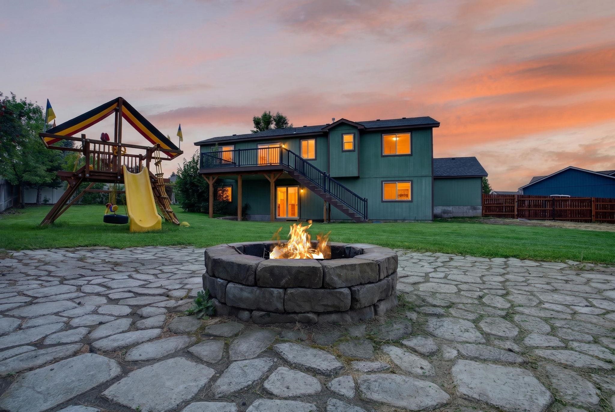 18020 N Addison Ct - Photo 36