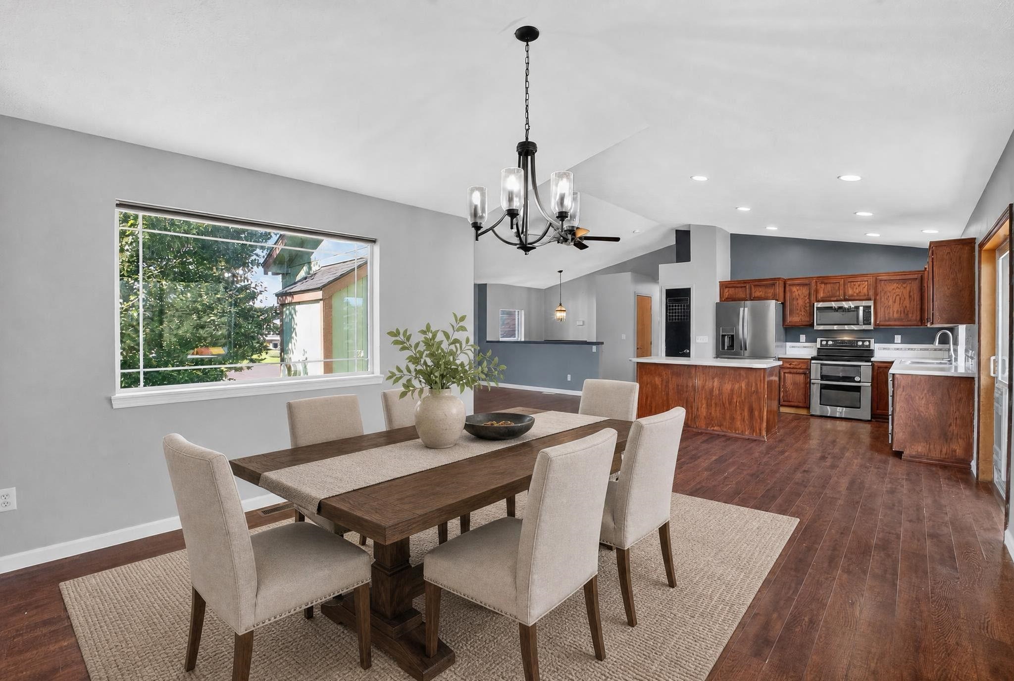 18020 N Addison Ct - Photo 15