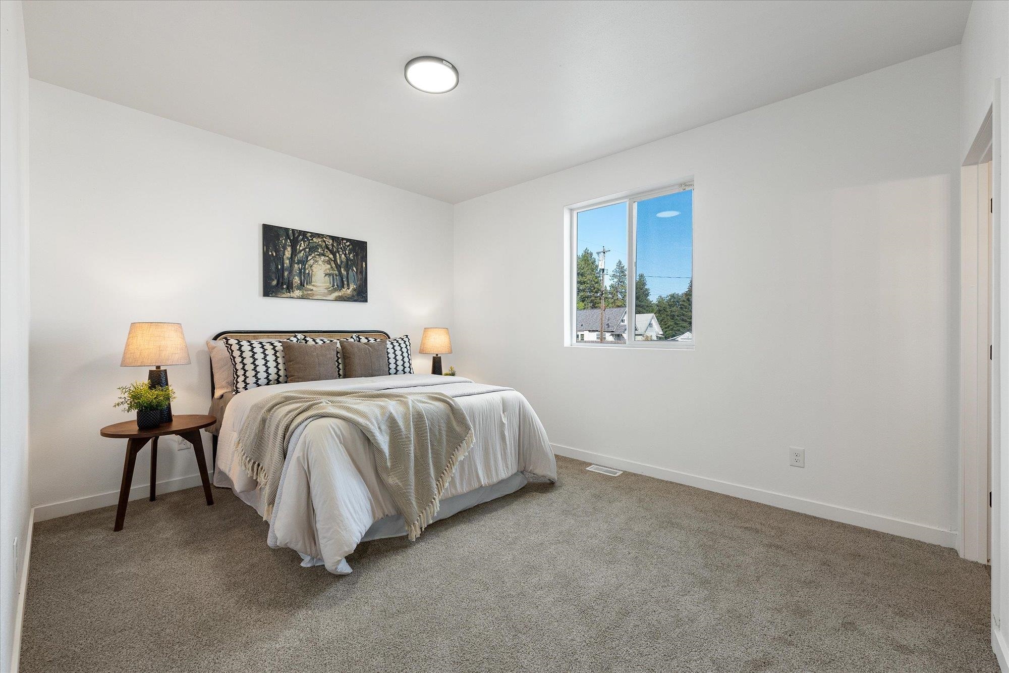 915 E Broad Ave - Photo 11