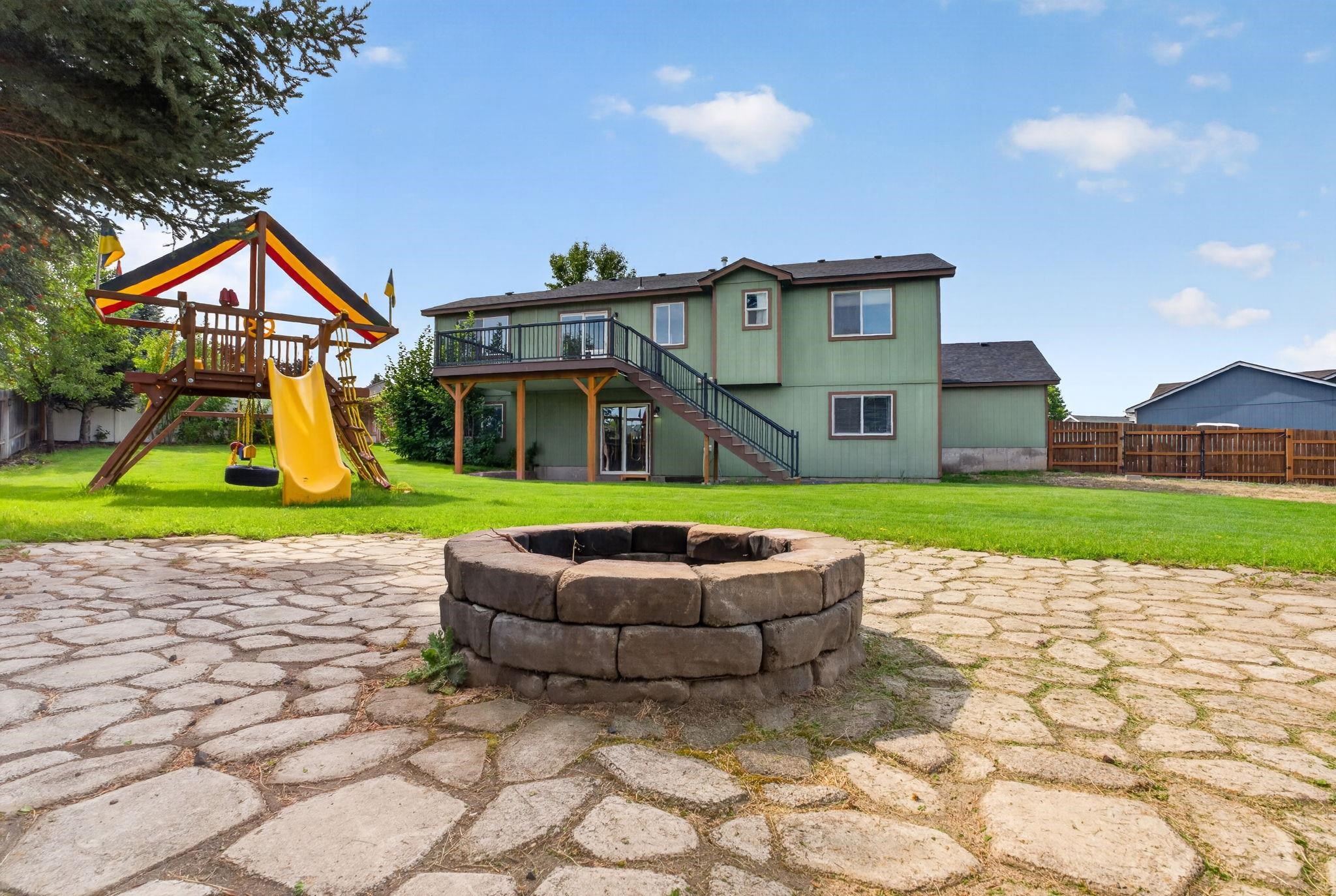 18020 N Addison Ct - Photo 38