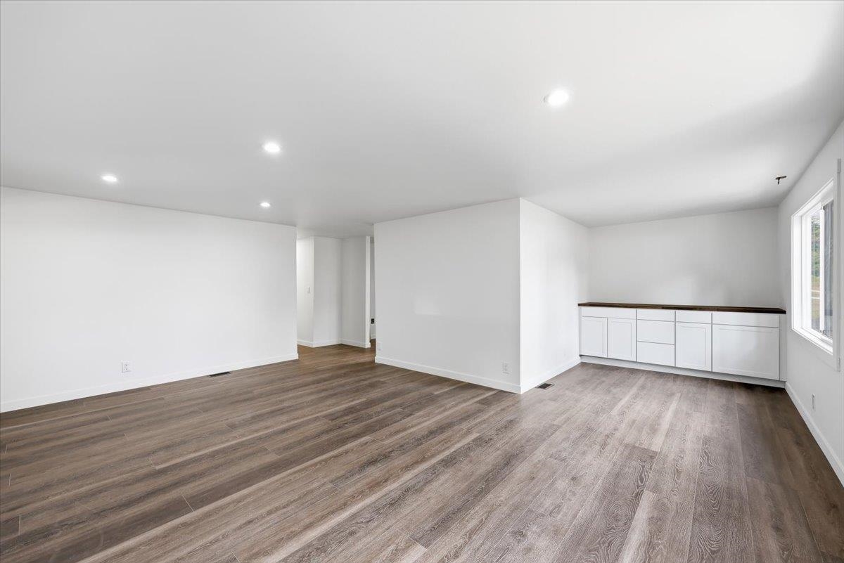 11717 N Freya St - Photo 7