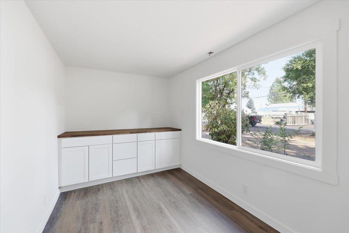 11717 N Freya St - Photo 9