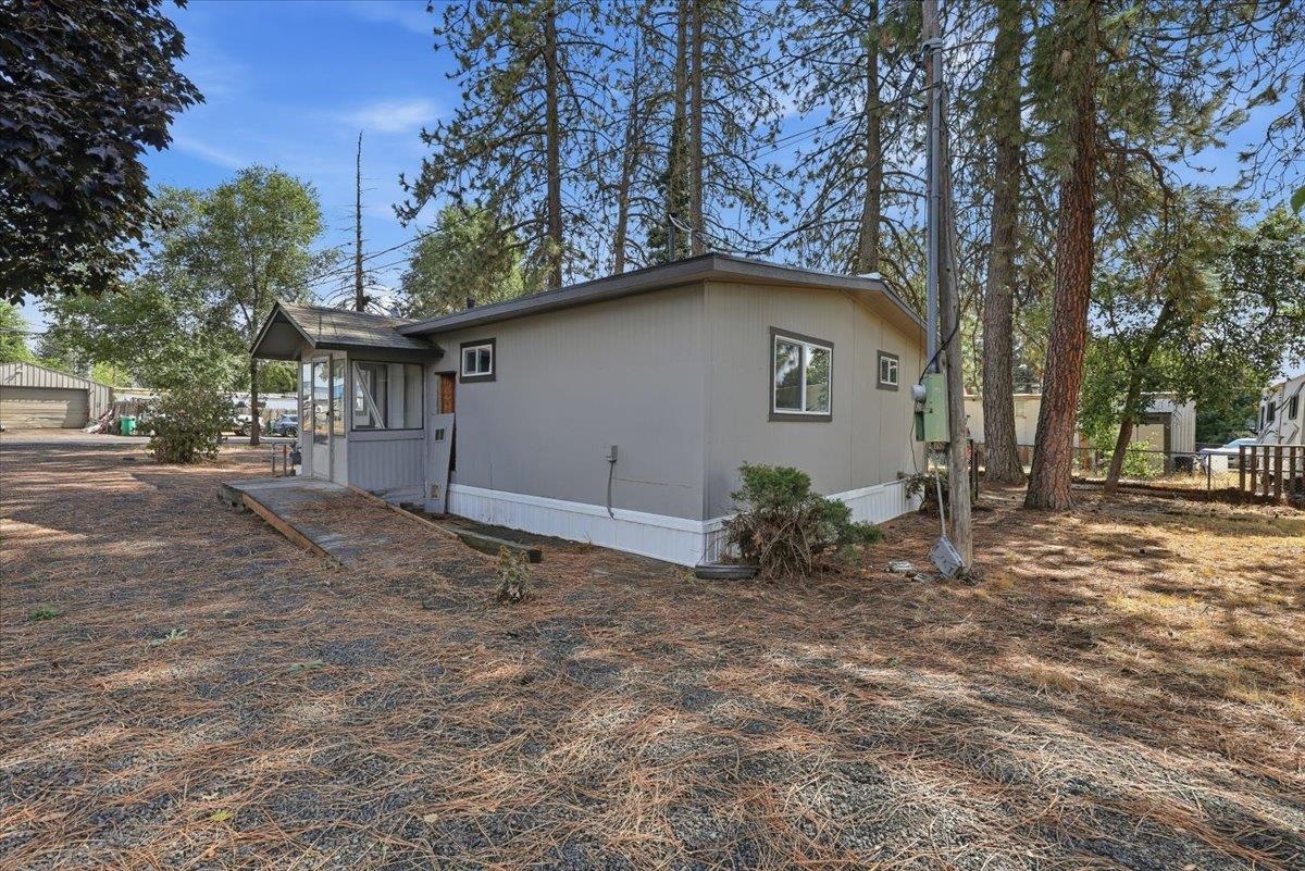 11717 N Freya St - Photo 17