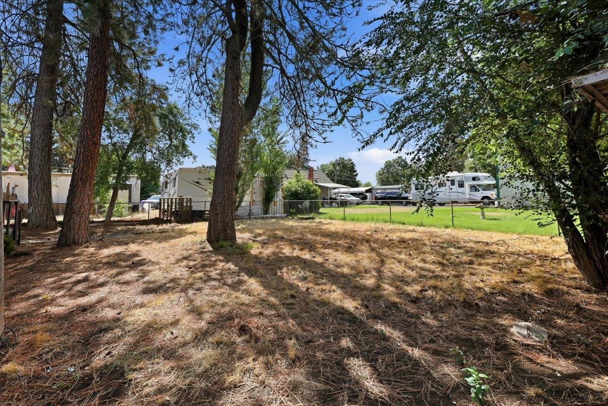11717 N Freya St - Photo 19