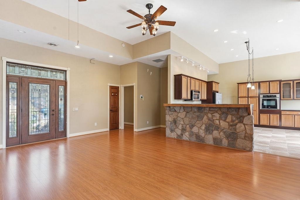1112 S Highland Dr - Photo 9