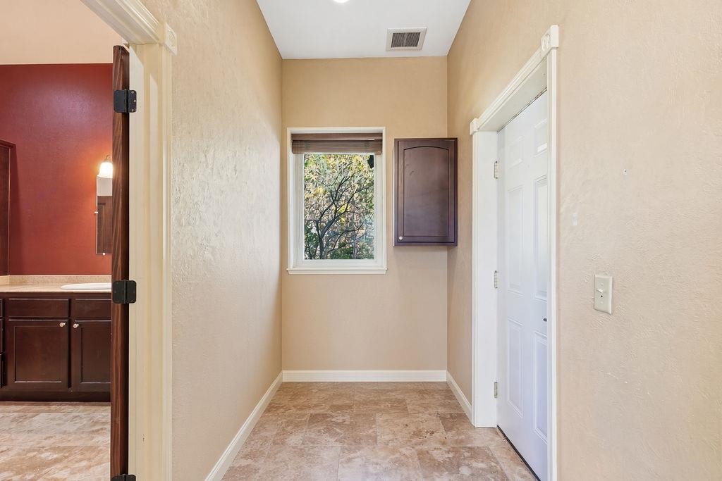 1112 S Highland Dr - Photo 24