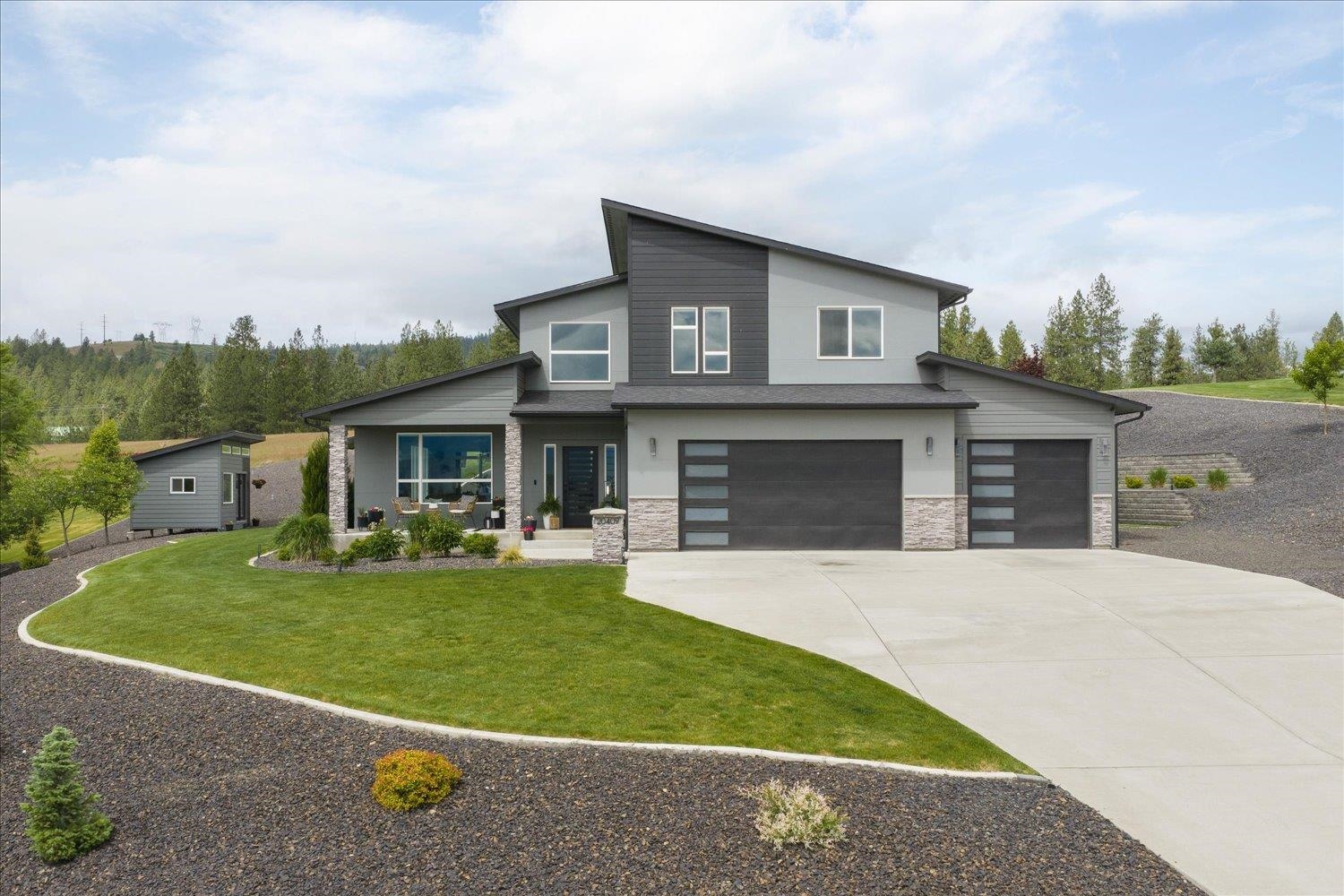20409 E Happy Trails Ln - Photo 1