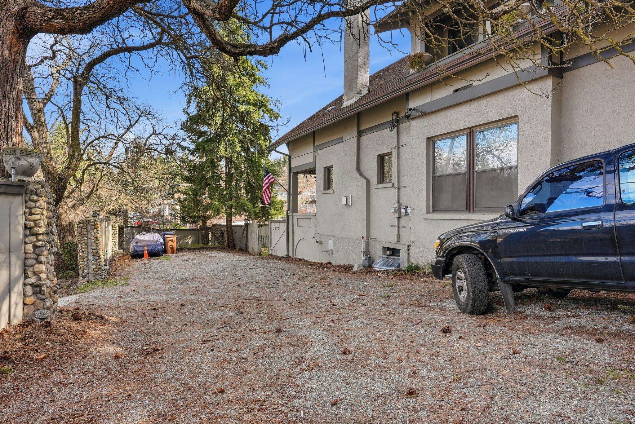 3570 E 11th Ave - Photo 37