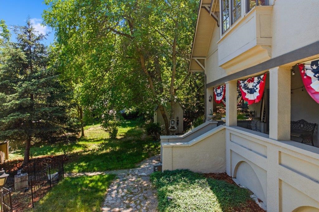 3570 E 11th Ave - Photo 35