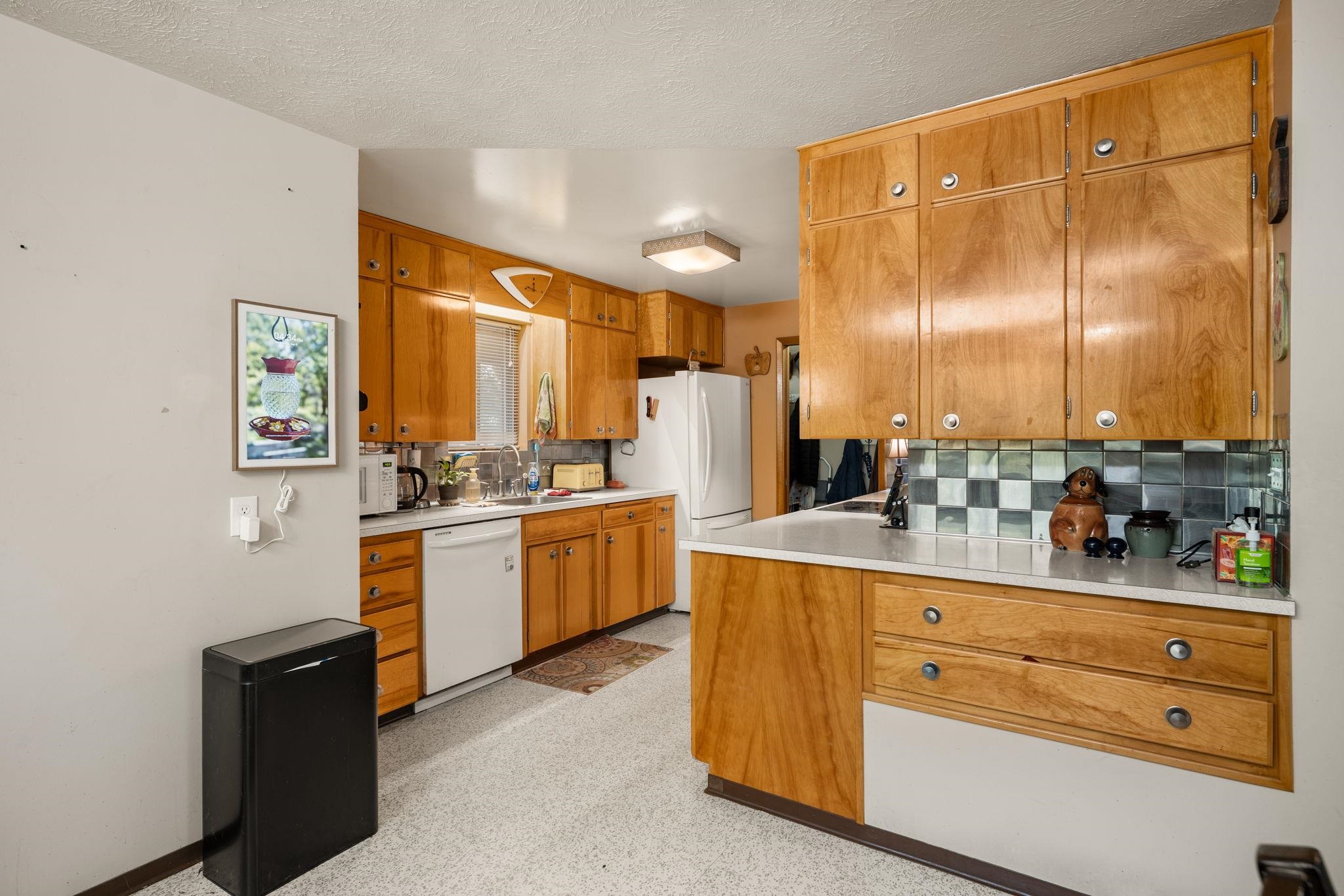 7925 N Scott Rd - Photo 11