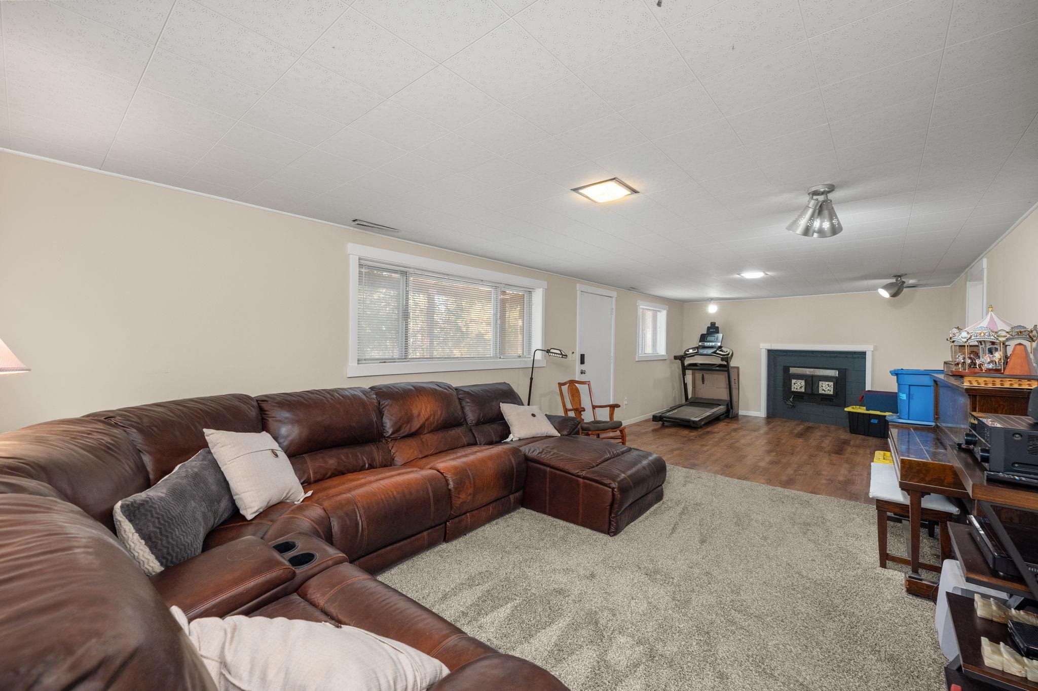 7925 N Scott Rd - Photo 17