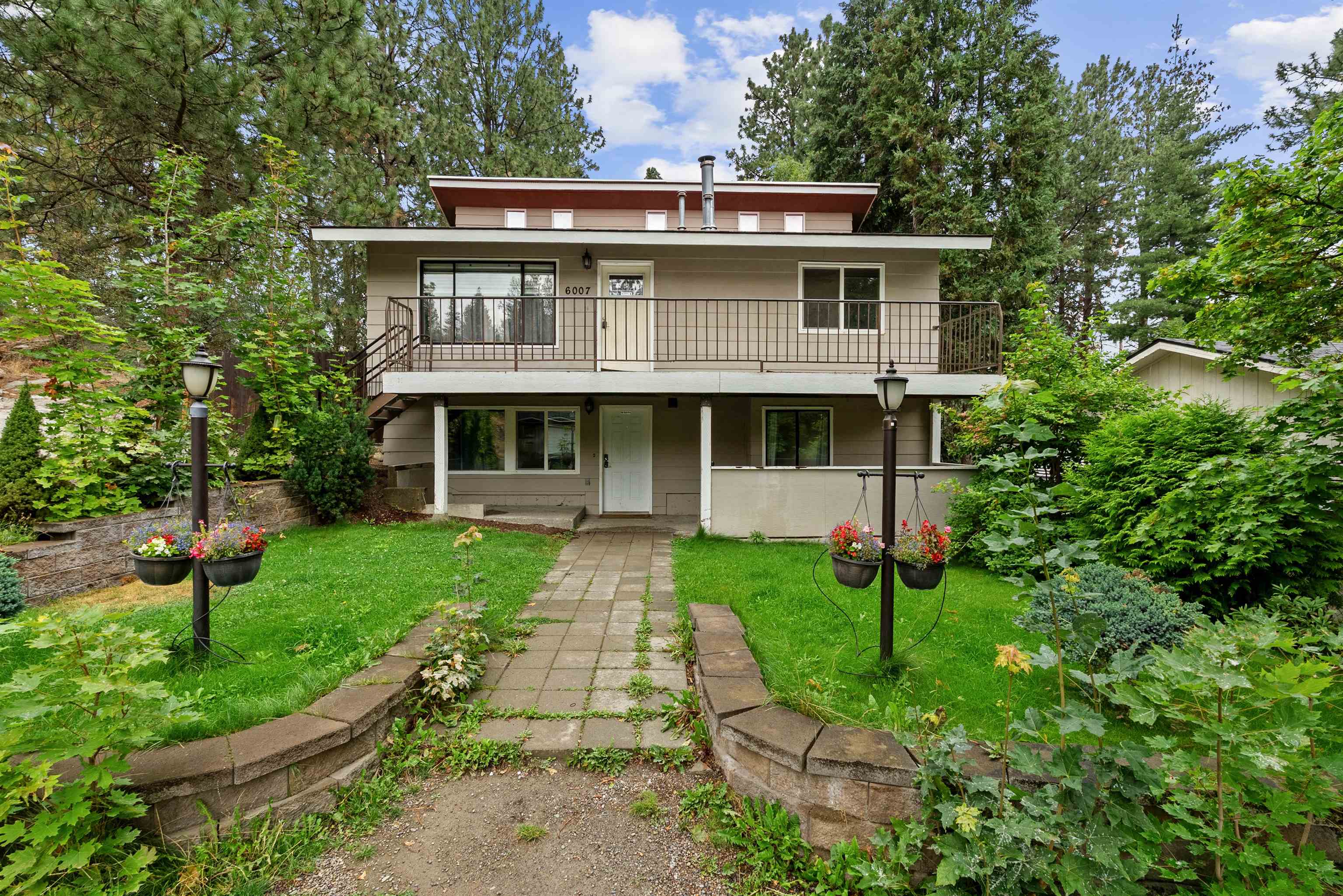 6007 E 12th Ave - Photo 1