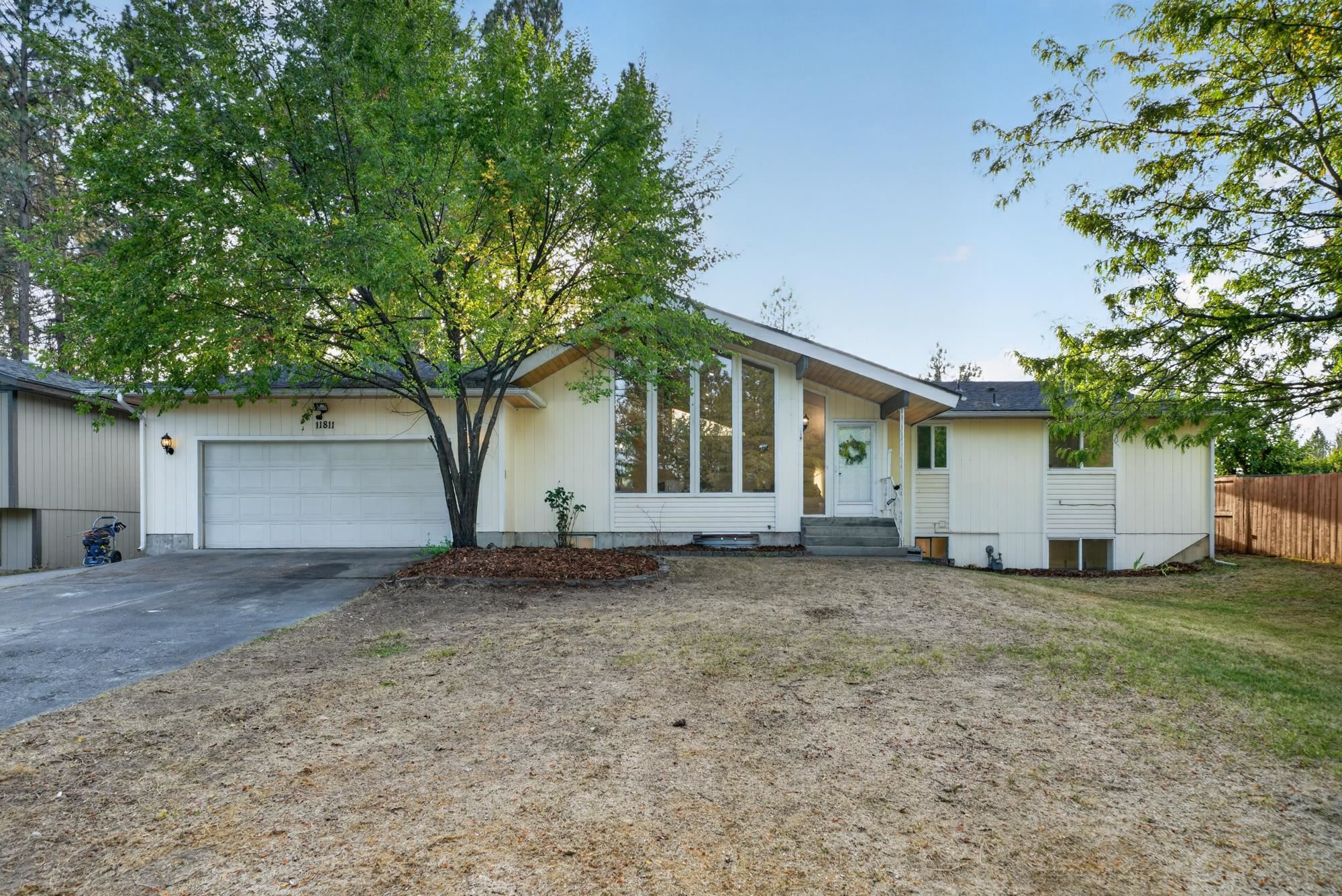 11811 N Bedivere Dr - Photo 1