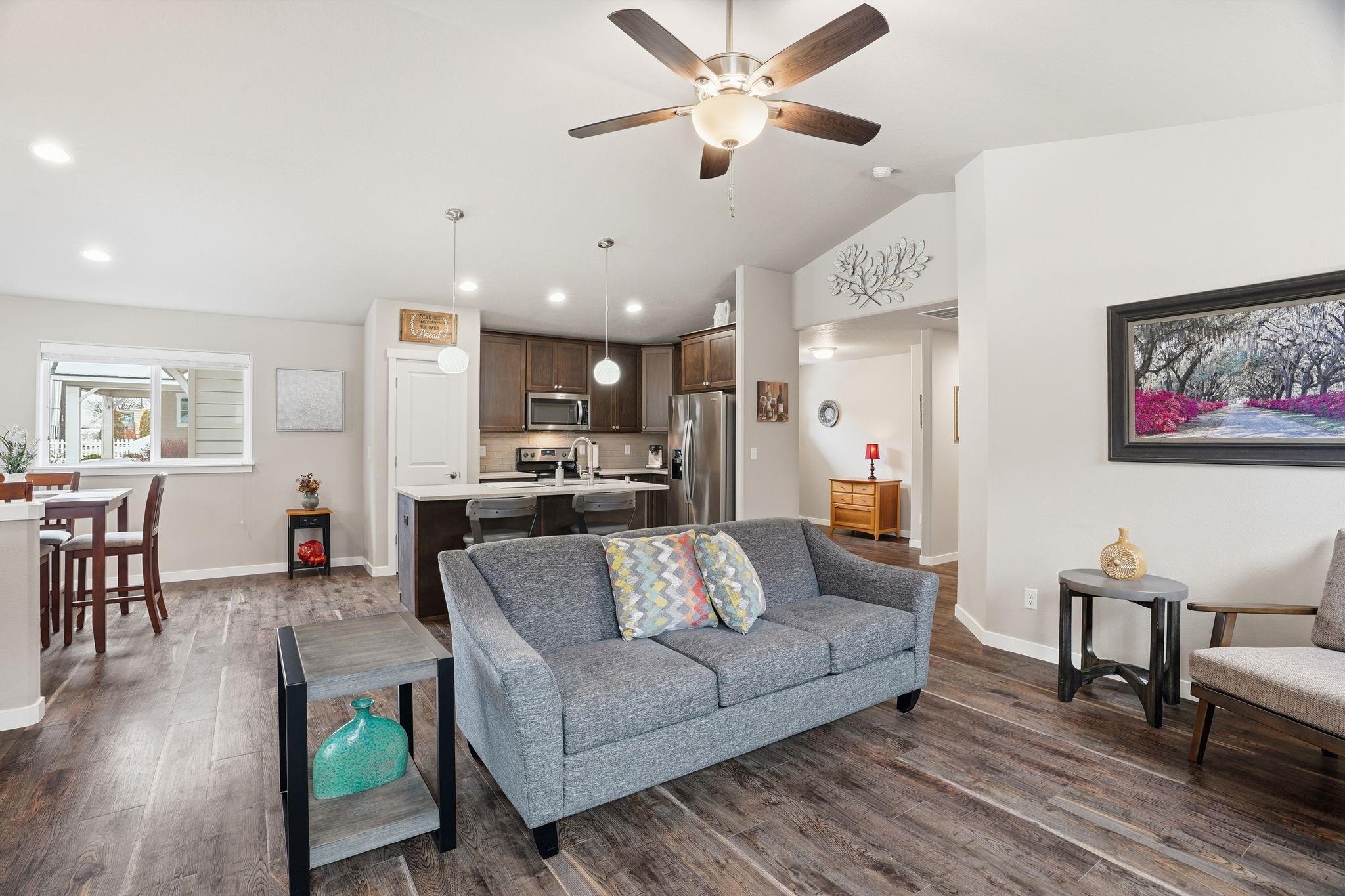 1625 N Holl Blvd - Photo 5