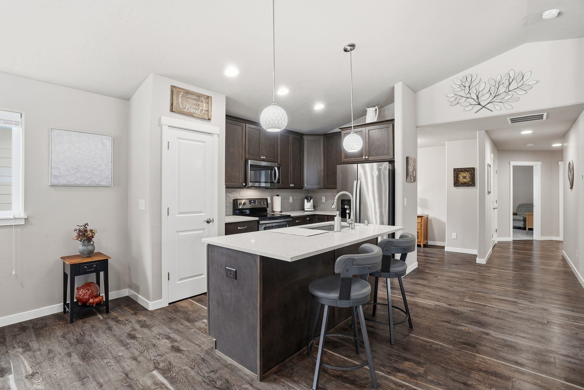 1625 N Holl Blvd - Photo 10