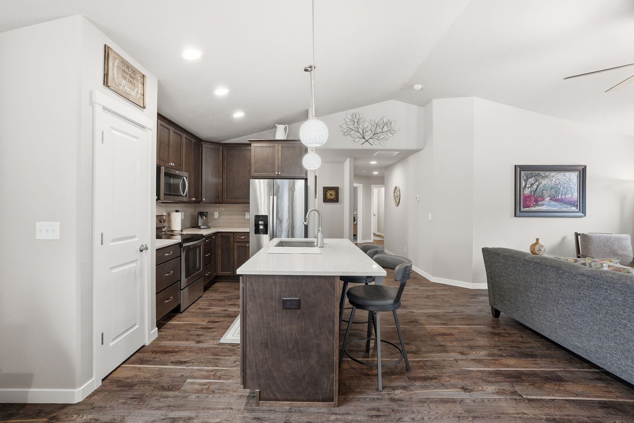 1625 N Holl Blvd - Photo 11