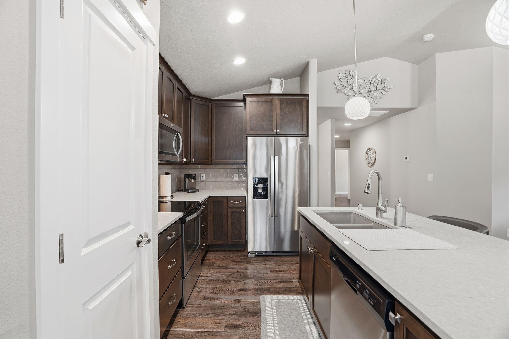 1625 N Holl Blvd - Photo 12