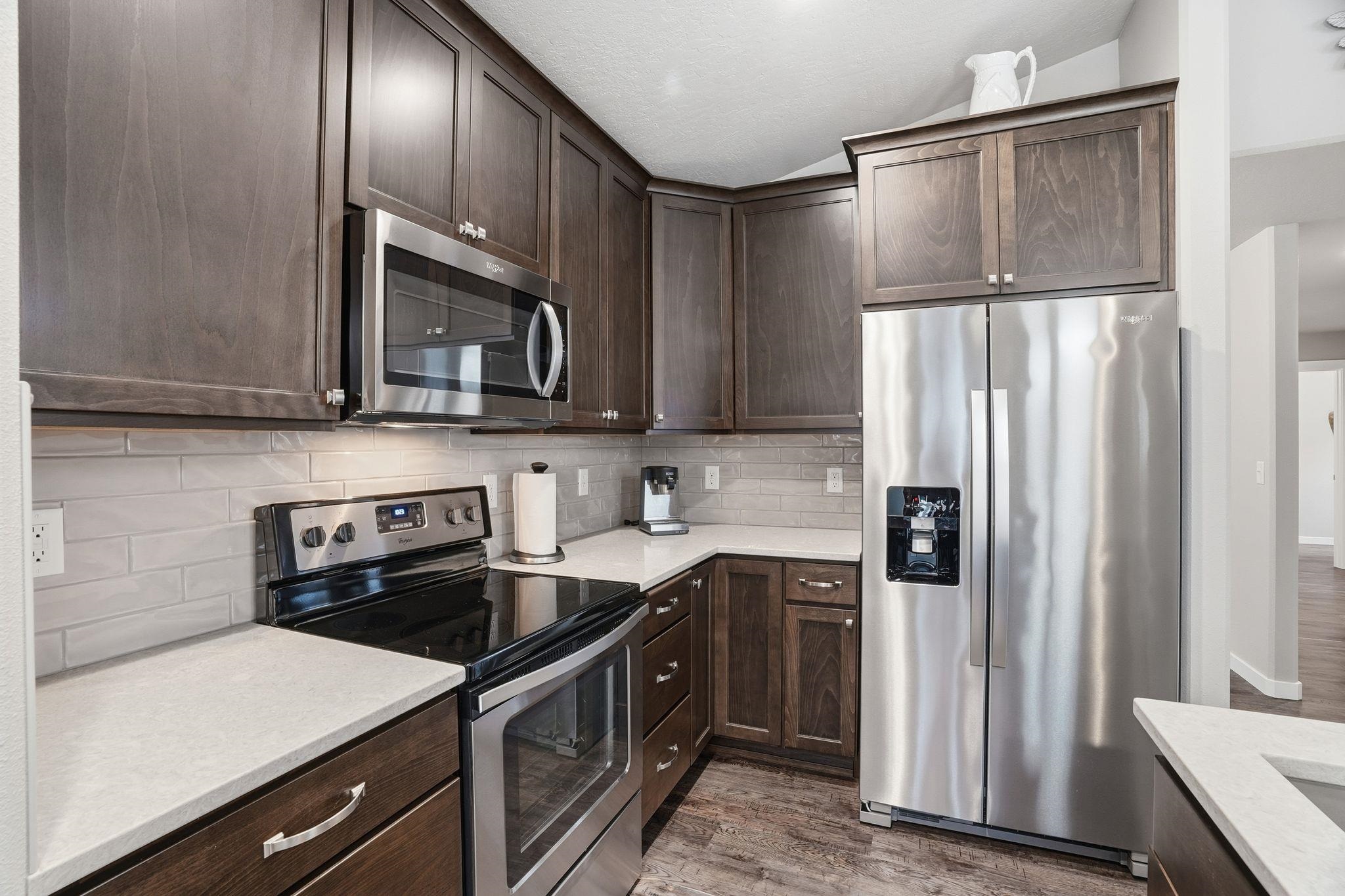 1625 N Holl Blvd - Photo 13