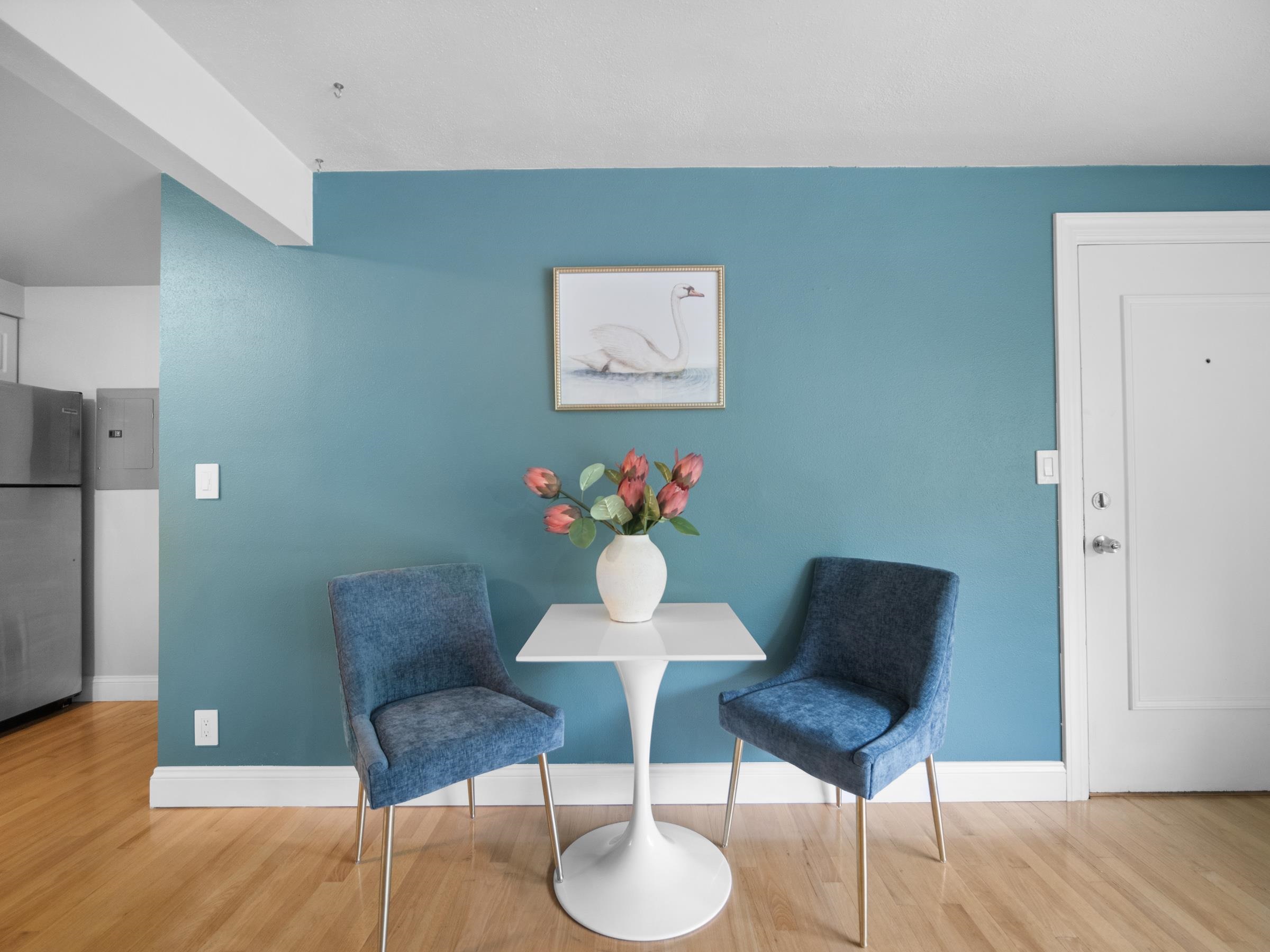 1109 S WALNUT St - Photo 7